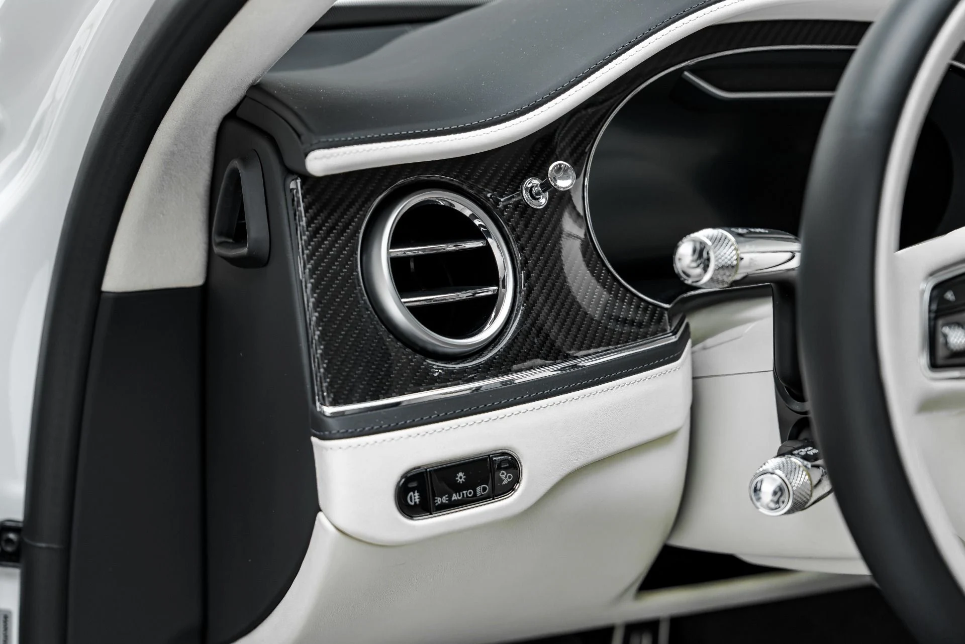 mph038_2509386463_Used_2024_Bentley_Flying_Spur_Speed_1793378289_291209445b