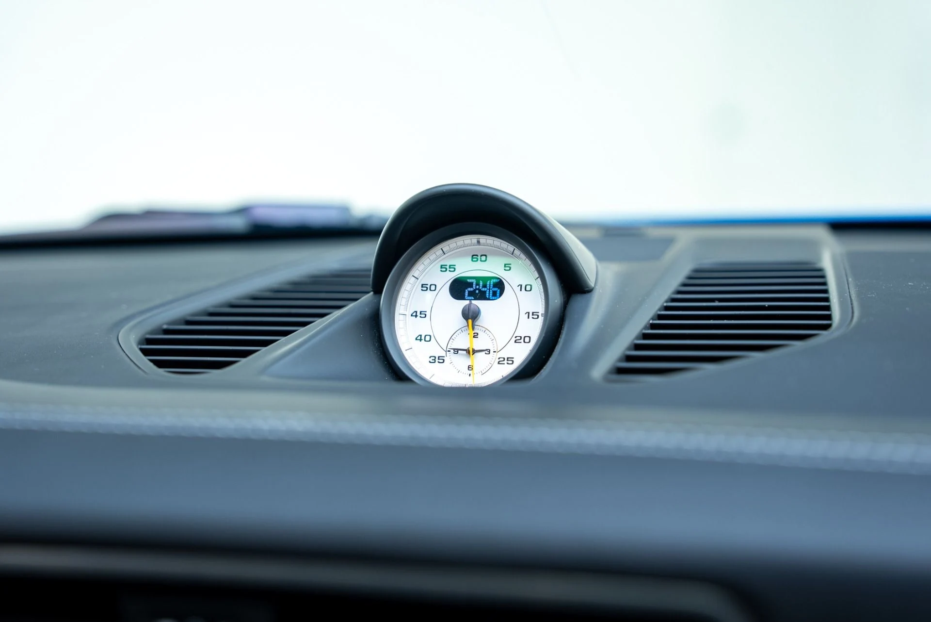 mph038_2521773696_Used_2015_Porsche_911_GT_3_1768869461_3b50ea9932