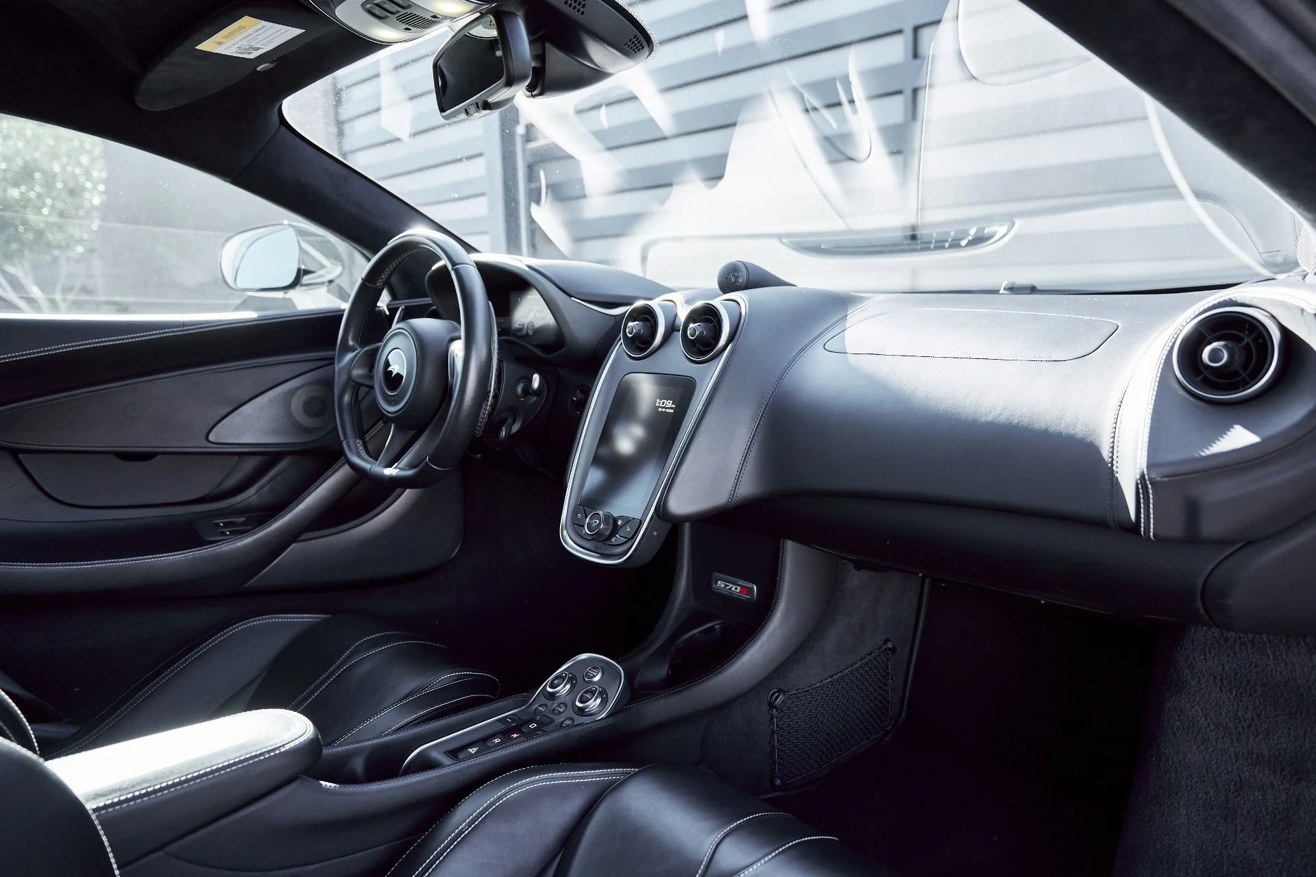 mph038_2523473477_Used_2020_Mc_Laren_570_S_1768499803_6b09e76fa3