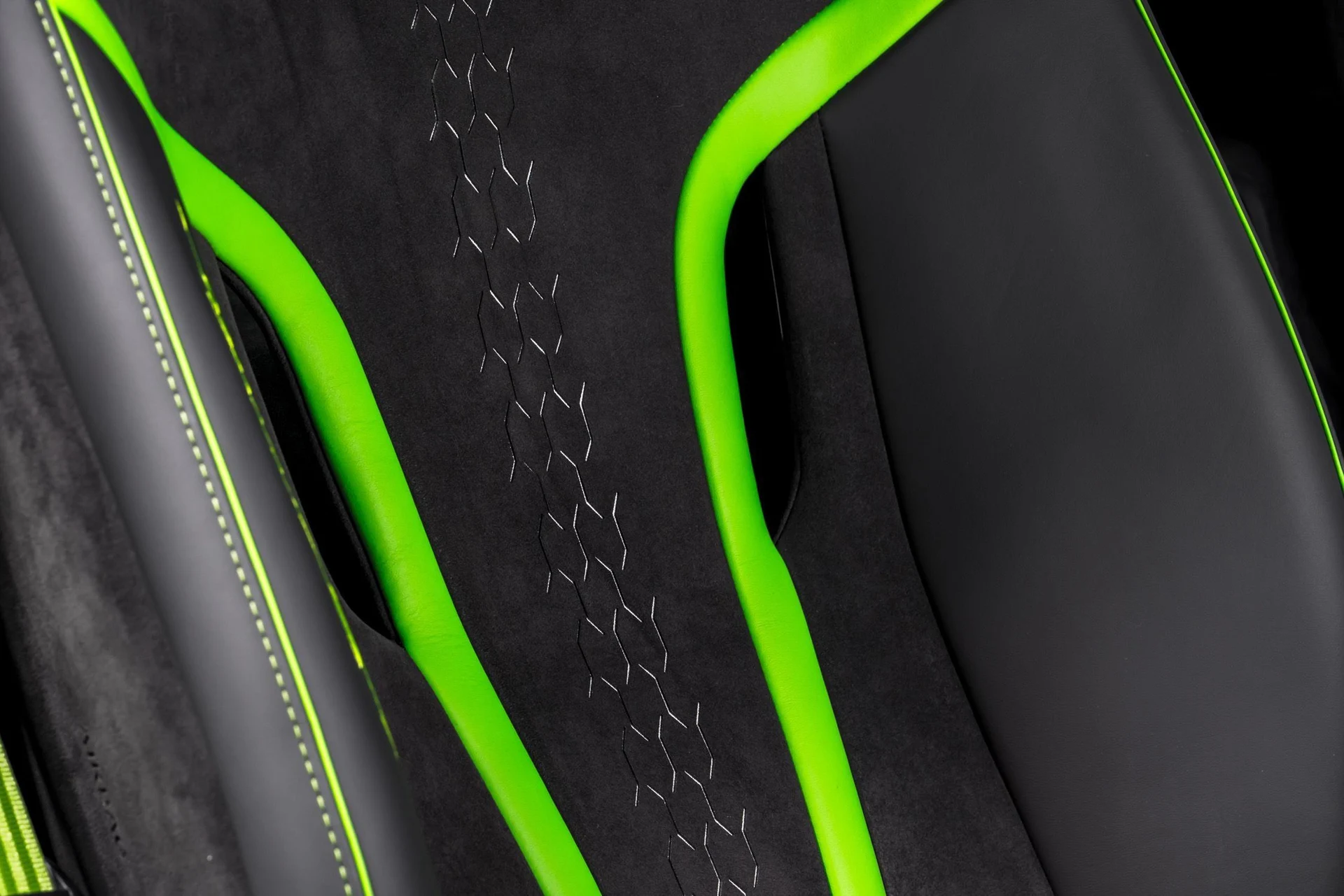 mph038_252950838_81734504c3991fe76cb29d9f02b1bb2ax_a6a615ee08