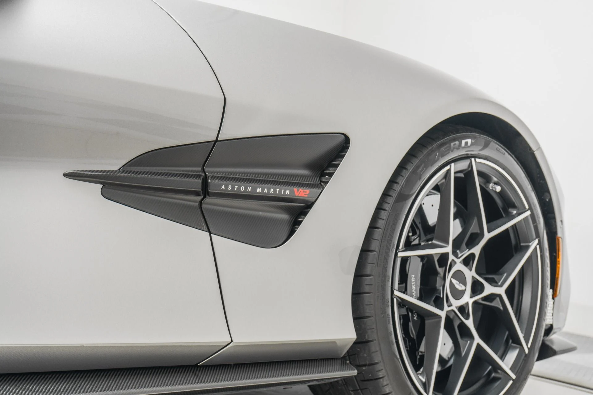 mph038_2529934789_Used_2025_Aston_Martin_Vanquish_552_K_MSRP_Titanium_Exhaust_Interior_Carbon_Pack_1772219889_4c9ef11f3f