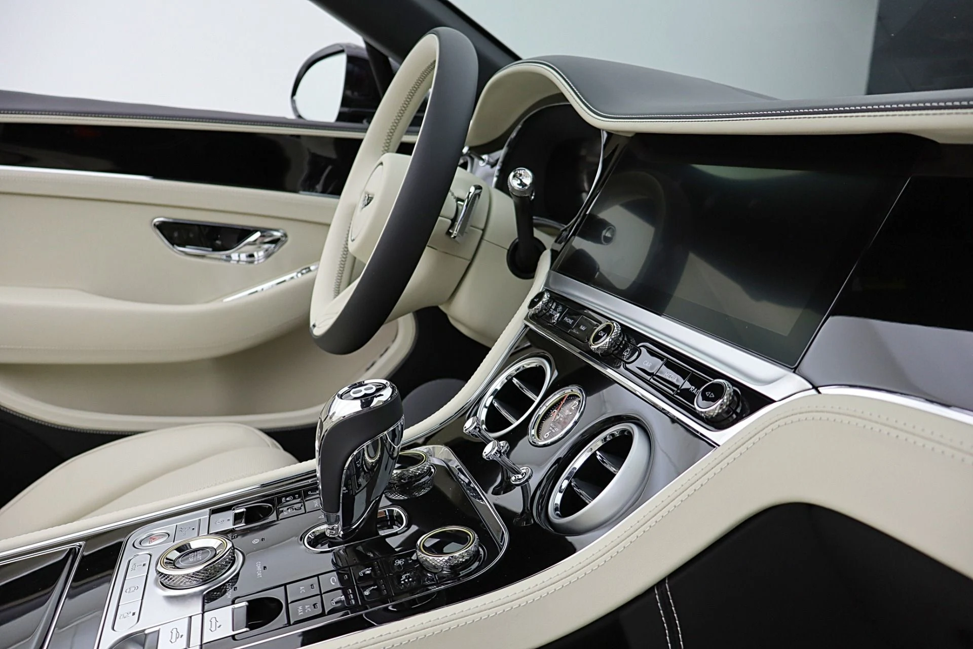 mph038_2532919119_New_2026_Bentley_Continental_GTC_c863ad0308
