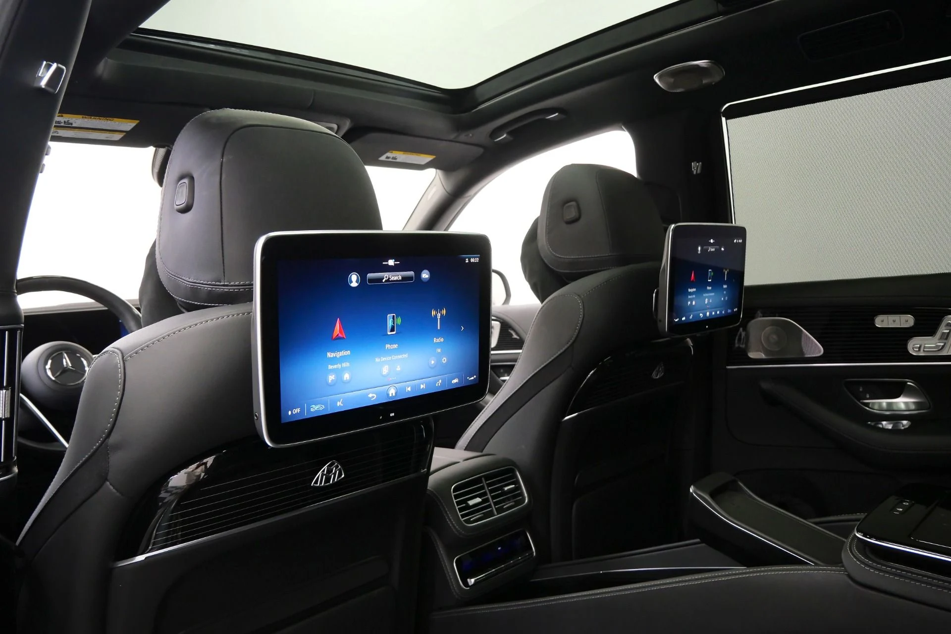 mph038_2540715429_Used_2025_Mercedes_Benz_Maybach_GLS_600_4_MATIC_Monoblock_Wheels_4_Seat_Configuration_Rear_Entertainment_1776793710_af7a67b77c