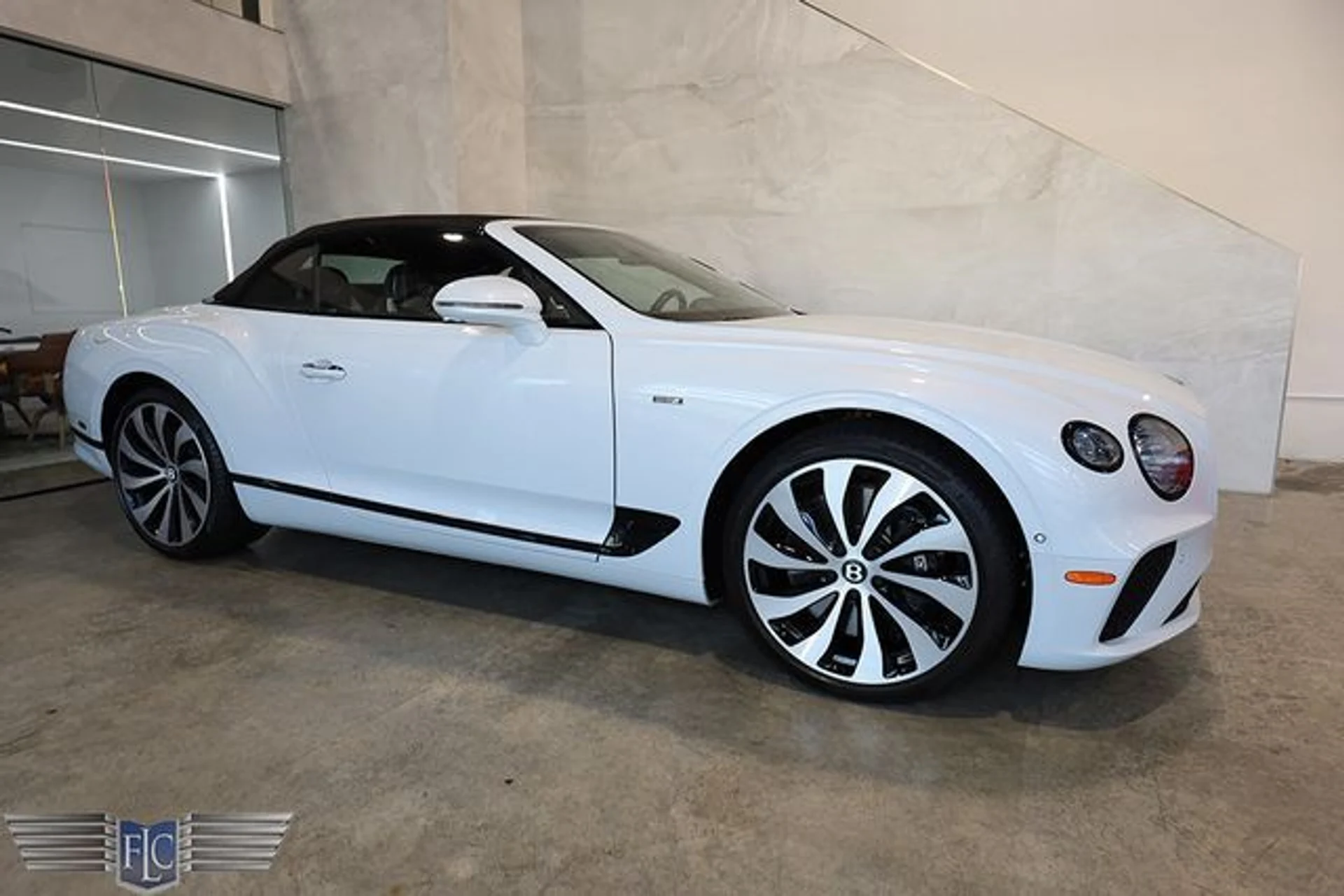 mph038_254397253_used_2024_bentley_continental_gtcv8edition8_9689_23082486_43_640_8c136ccdc3