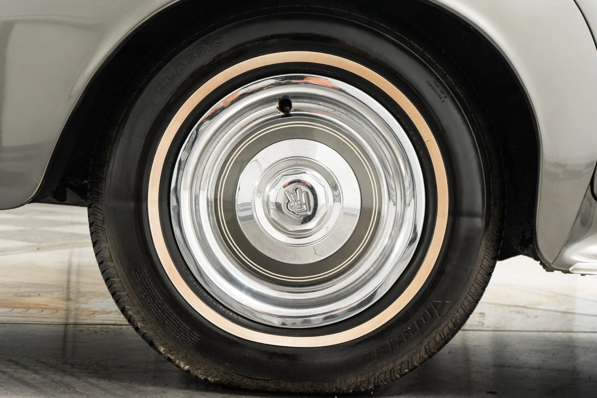 mph038_2568938526_Used_1960_Rolls_Royce_Silver_Cloud_II_Old_World_Luxury_Hand_Built_Craftsmanship_1757511500_0848e8e404