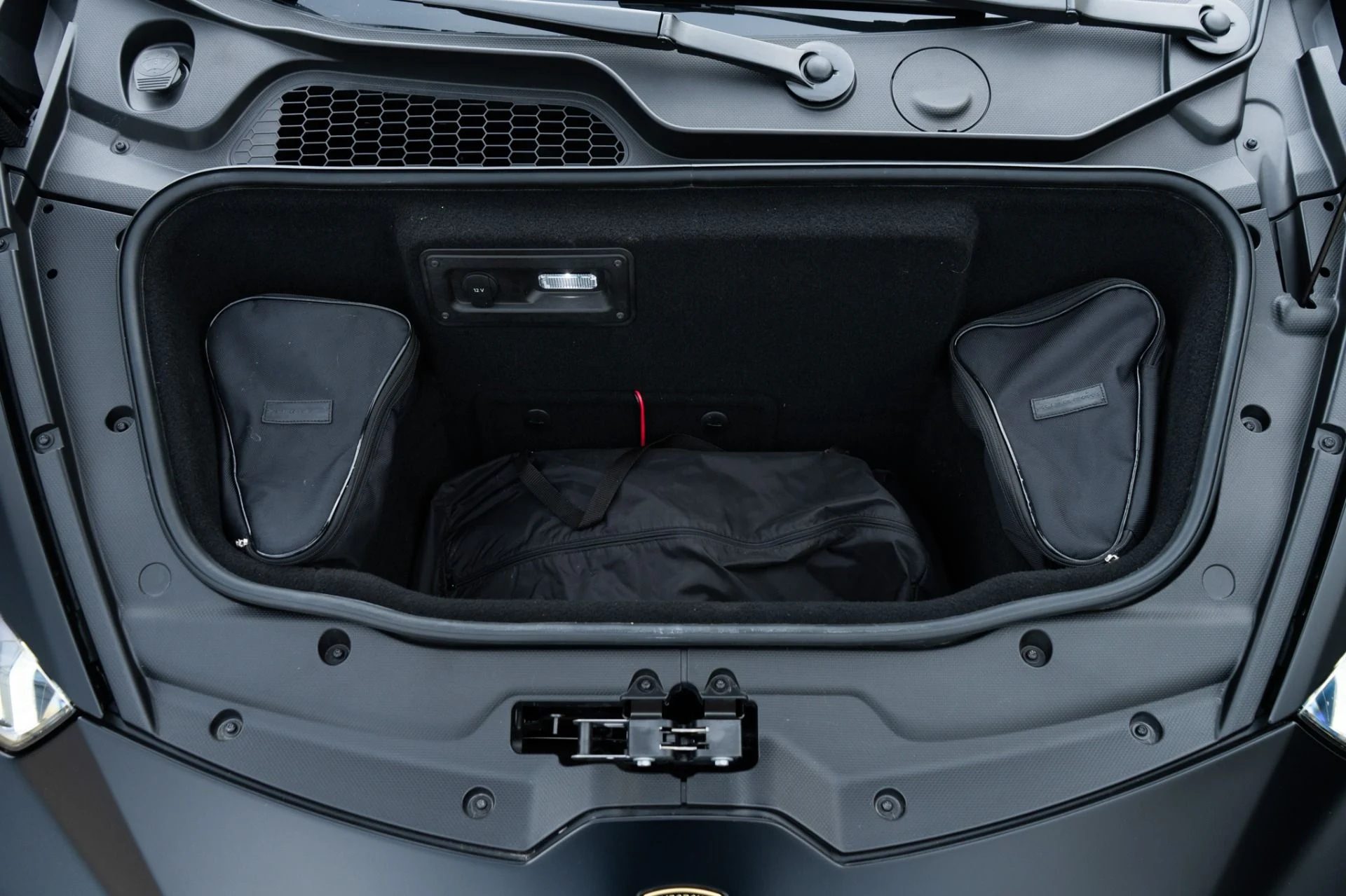 mph038_2587876325_Used_2018_Lamborghini_Huracan_LP_640_4_Performante_1776702980_31d6cc05a6