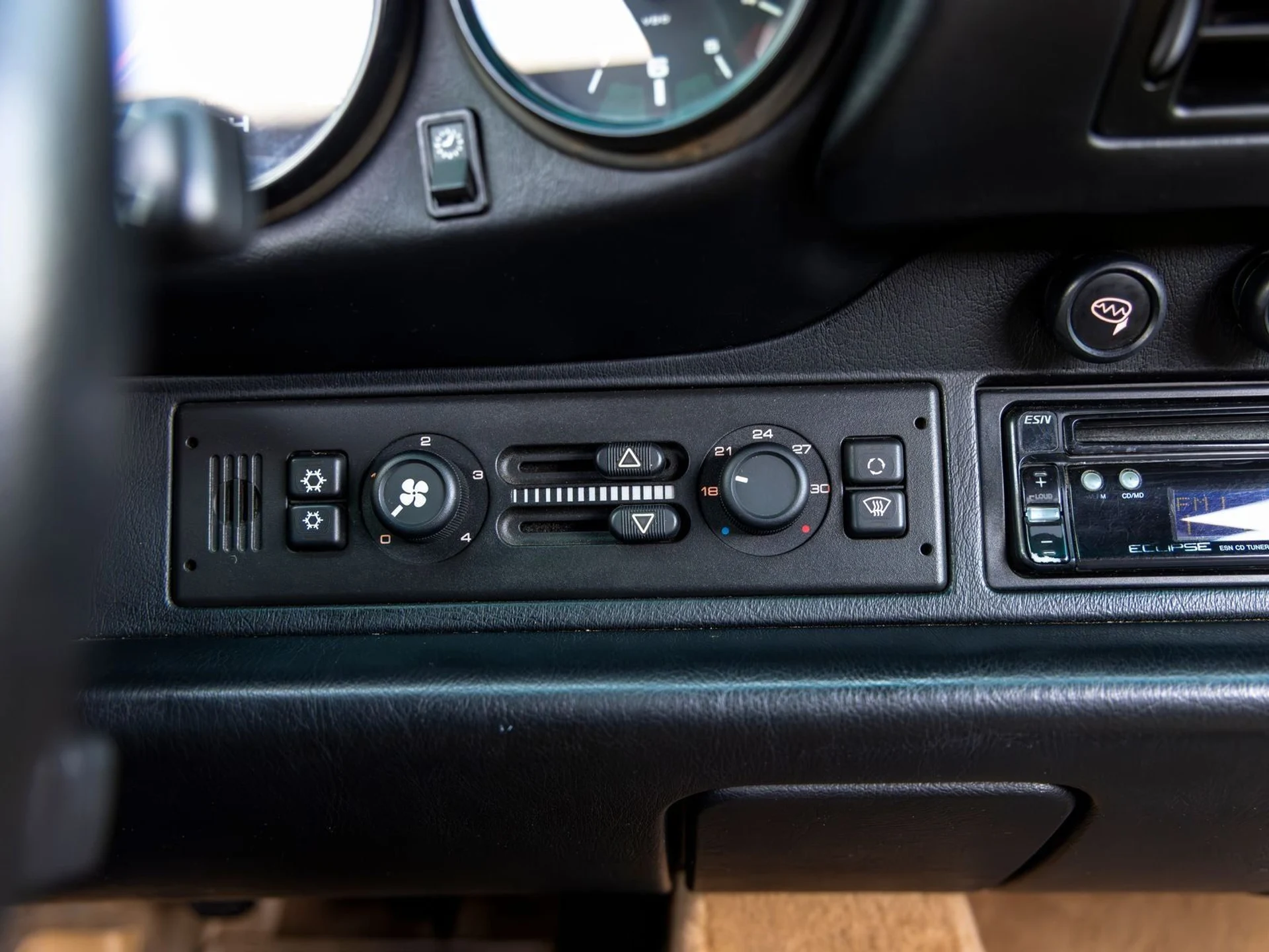 mph038_2589965858_39_ddd019d02b