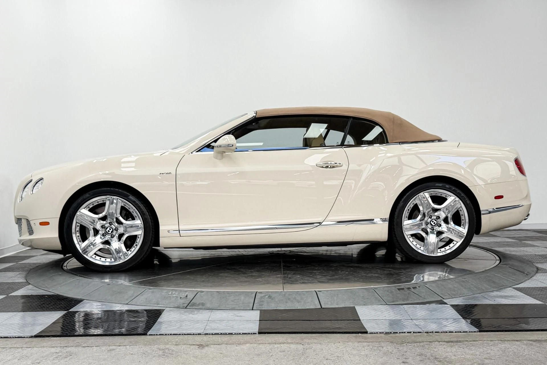 mph038_2593333278_Used_2015_Bentley_Continental_GTC_W12_Mulliner_Driving_Specification_1785534875_ee6fb060cb
