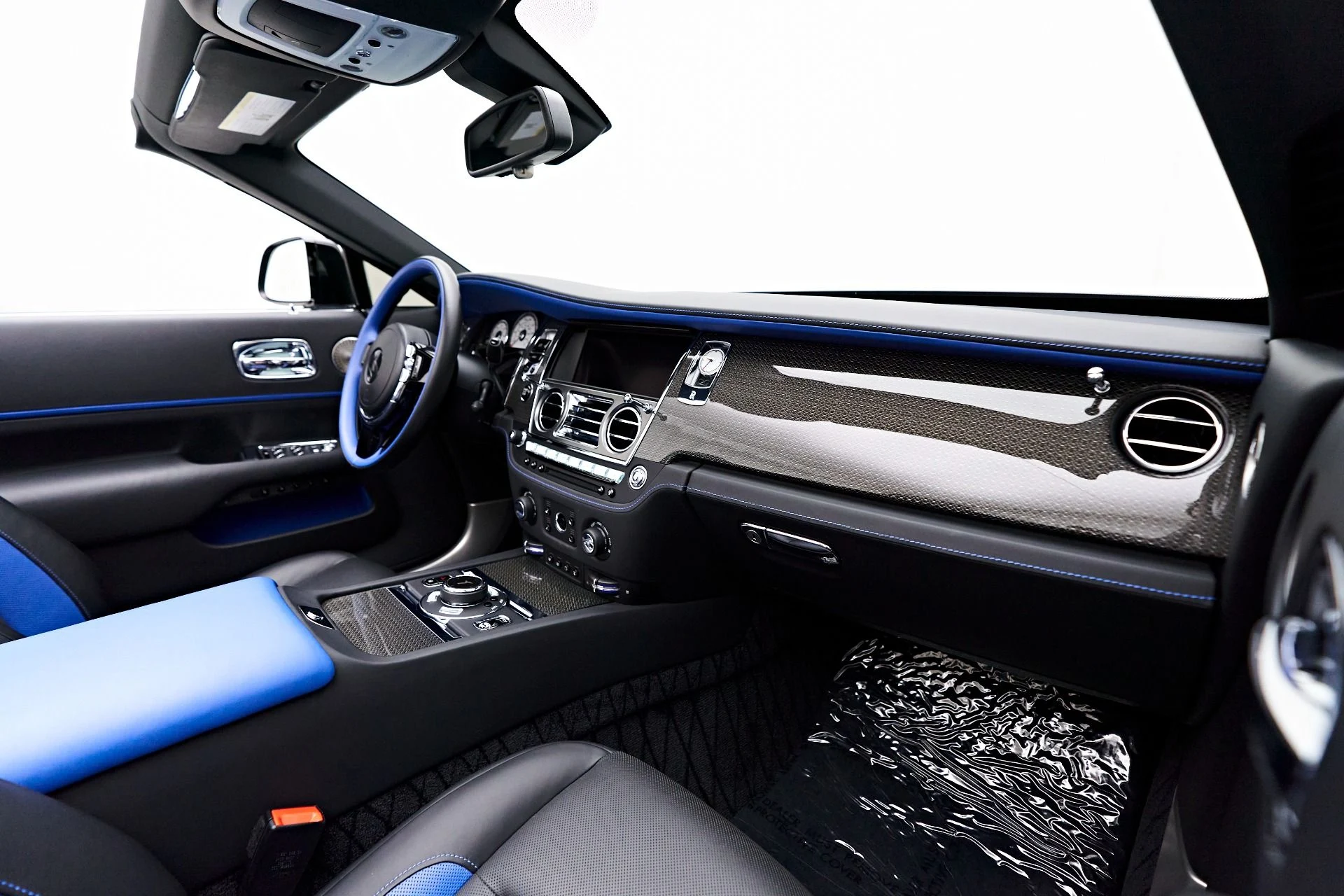 mph038_2596212697_Used_2018_Rolls_Royce_Dawn_Base_1712097649_e743be998a