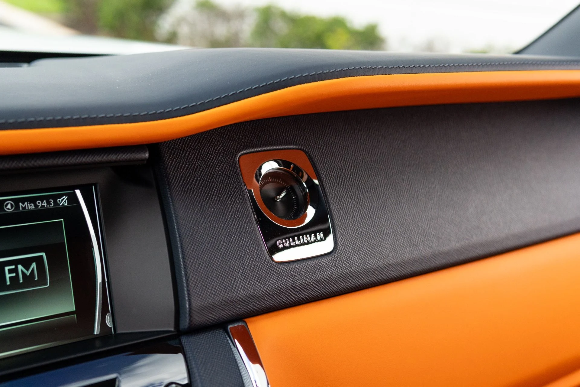 mph038_26009132_Used_2023_Rolls_Royce_Cullinan_1766776442_ee7106ae88