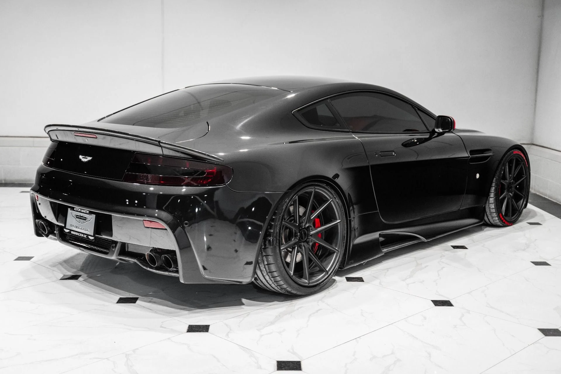 mph038_2603184225_Used_2009_Aston_Martin_V8_Vantage_1772034364_8b090238a6