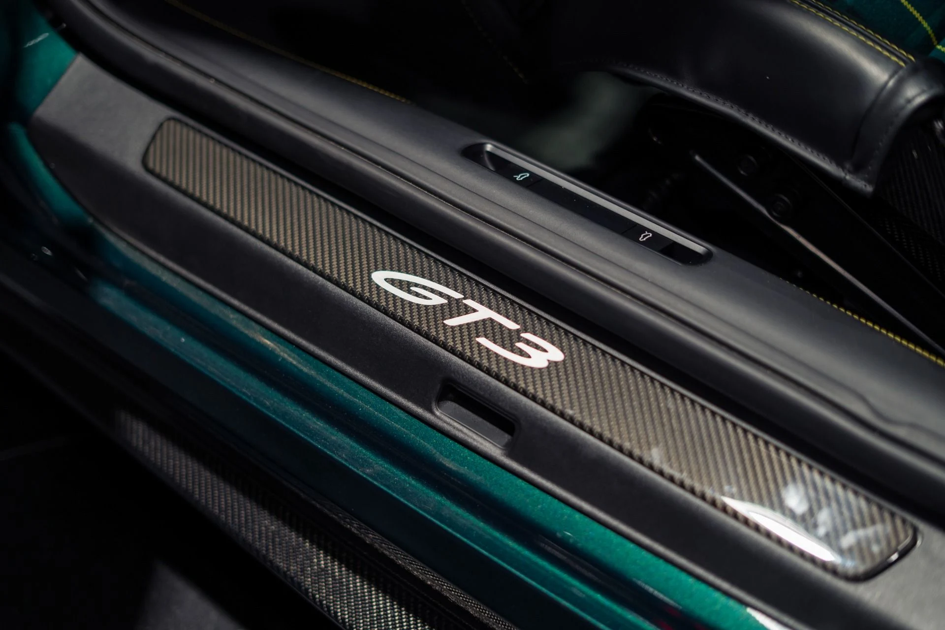 mph038_2603619340_Used_2022_Porsche_911_GT_3_Touring_PTS_Jet_Green_Metallic_HUGE_231130_MSRP_1784593092_e9fb73fb24