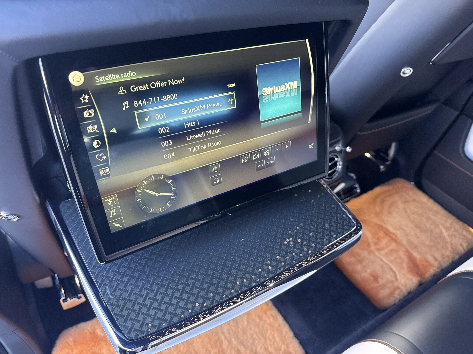 mph038_2606077440_cfbe5fb45ae00be658eaeb751f654901x_aa16a1f5c9