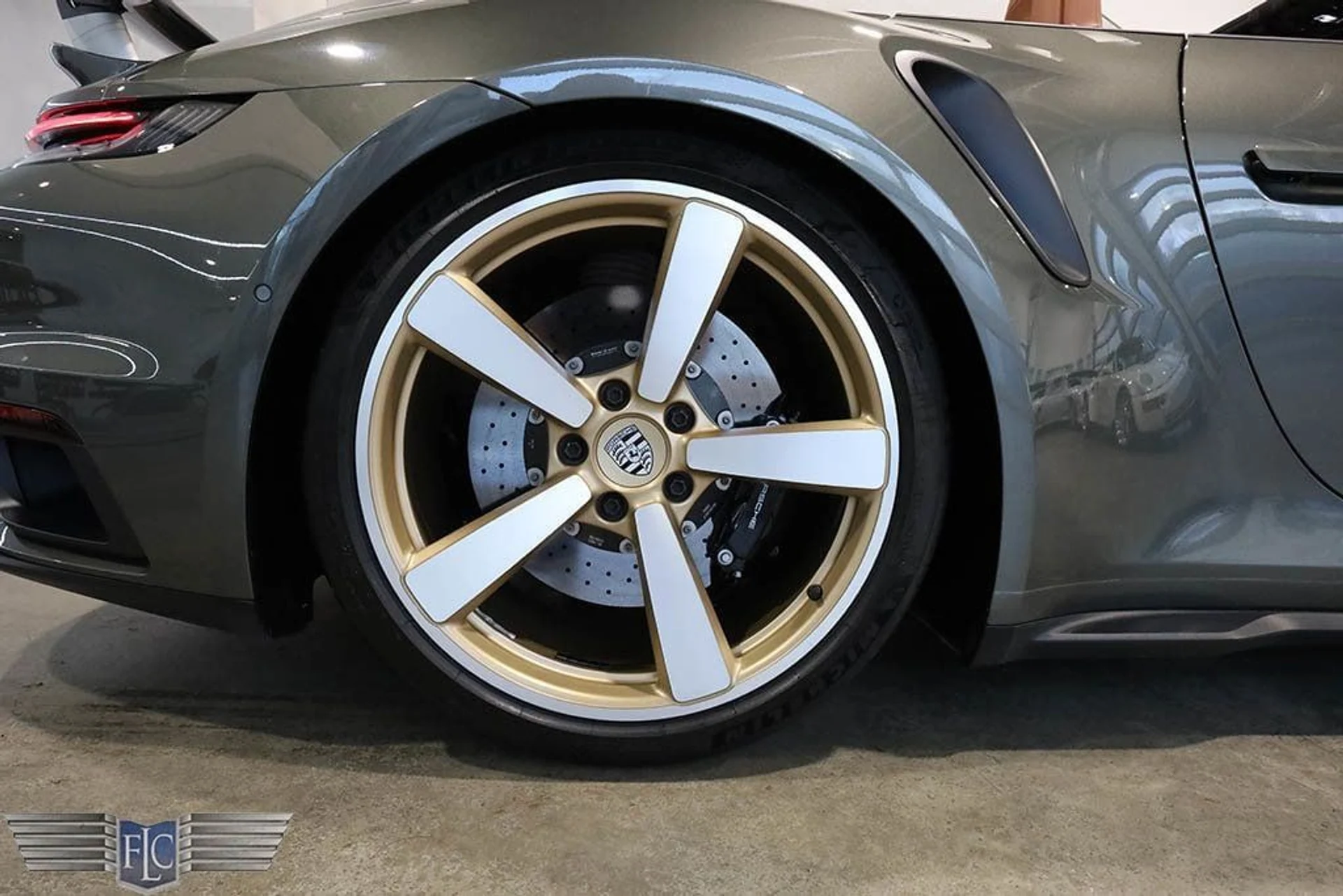 mph038_2633541682_used_2024_porsche_911_turboscabriolet_9689_22927458_39_1024_007f91d04a