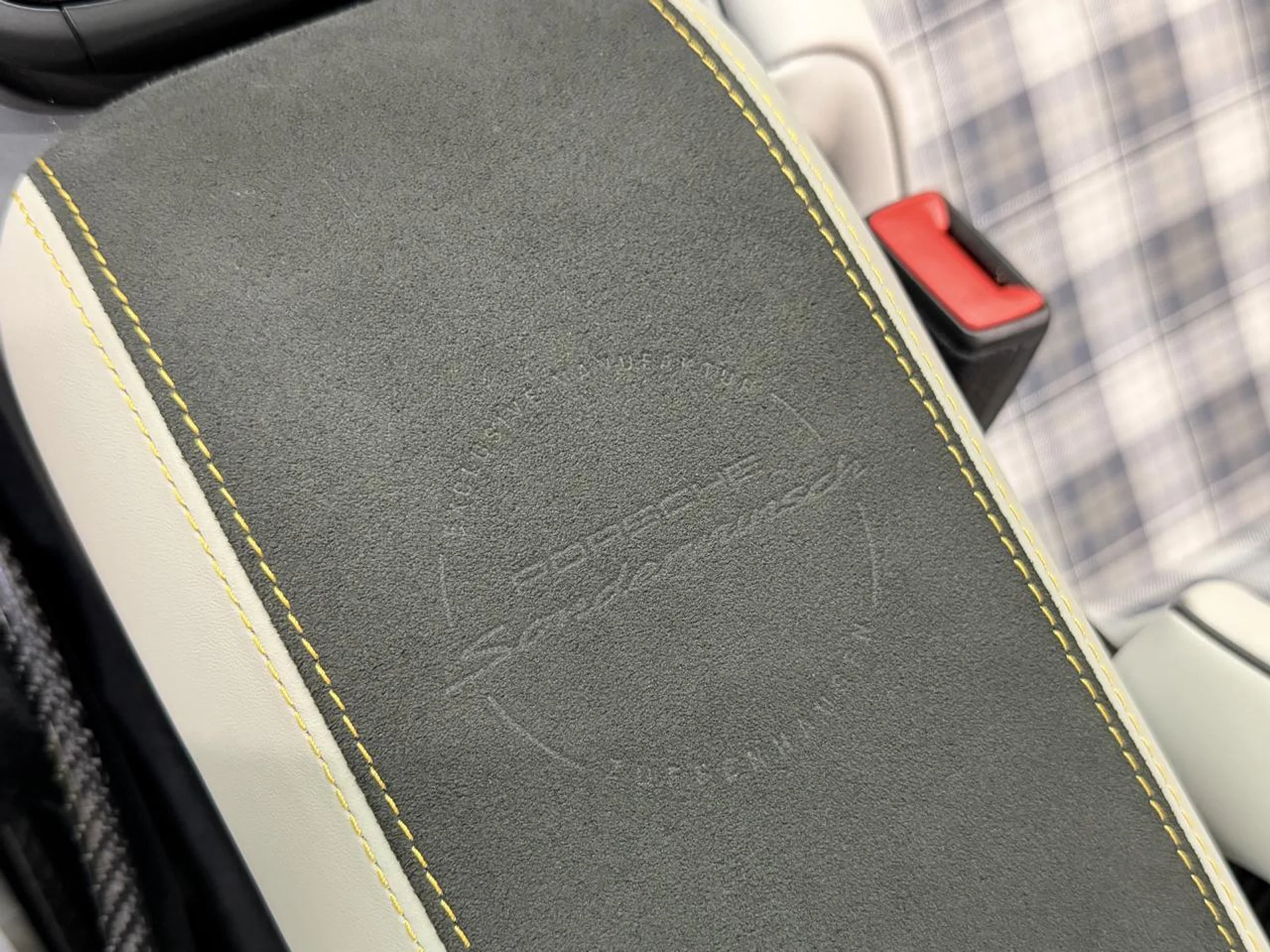 mph038_2634690070_df815cf0fcef2a8fd3f0b61e64232693_71a39d086a