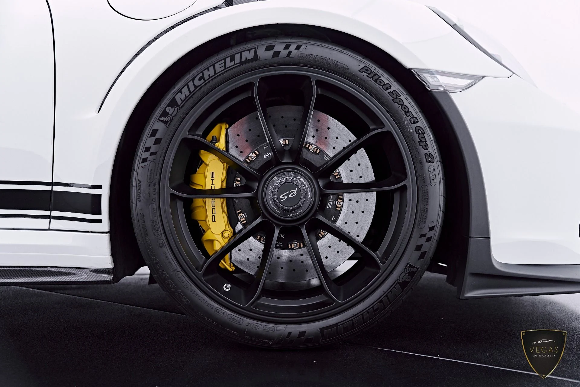 mph038_2637010477_Used_2019_Porsche_911_GT_3_RS_1783382330_6684eb1742