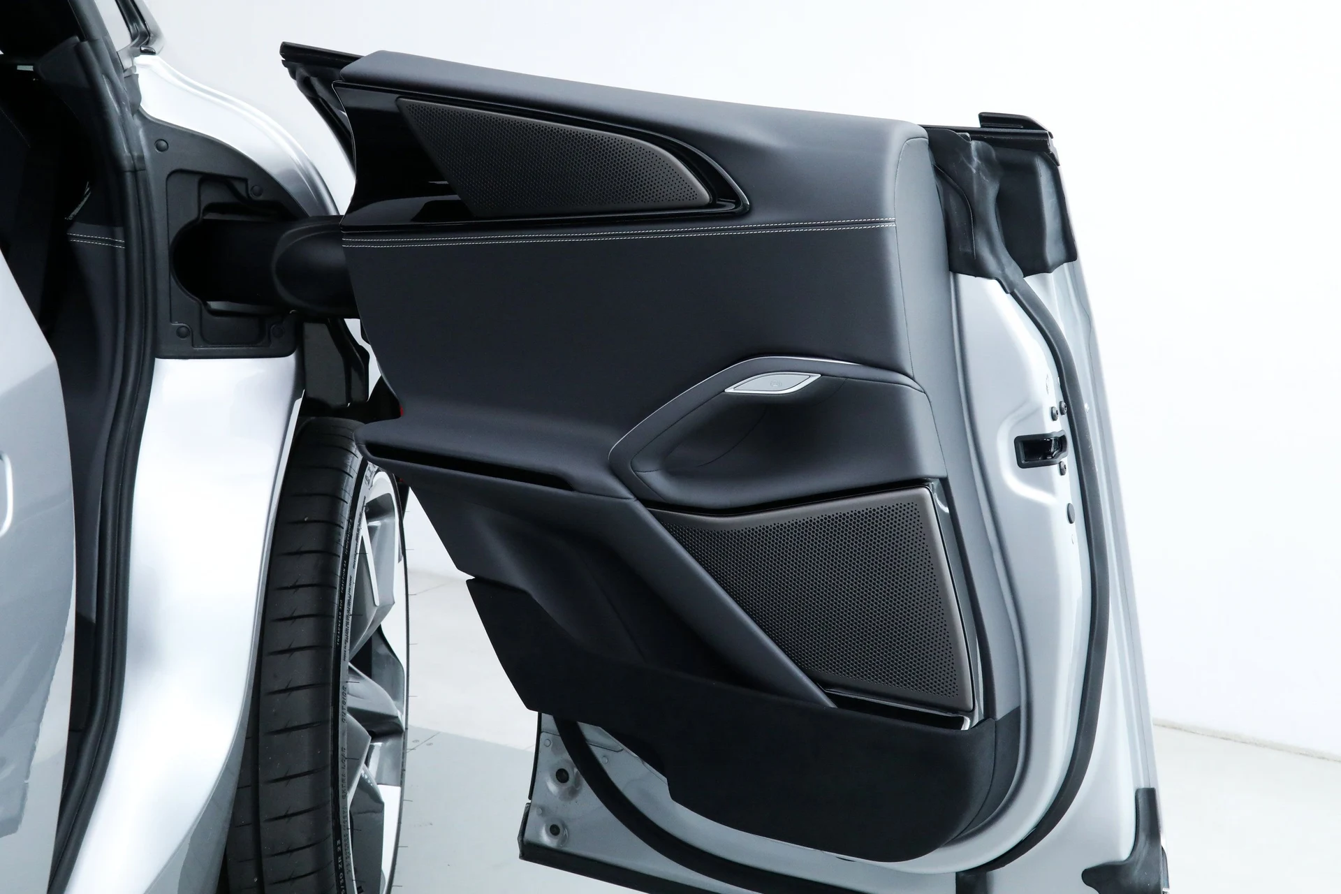 mph038_264104590_dbf5efa7b0b3446d6c00d84812ad248c_5efb75f75d