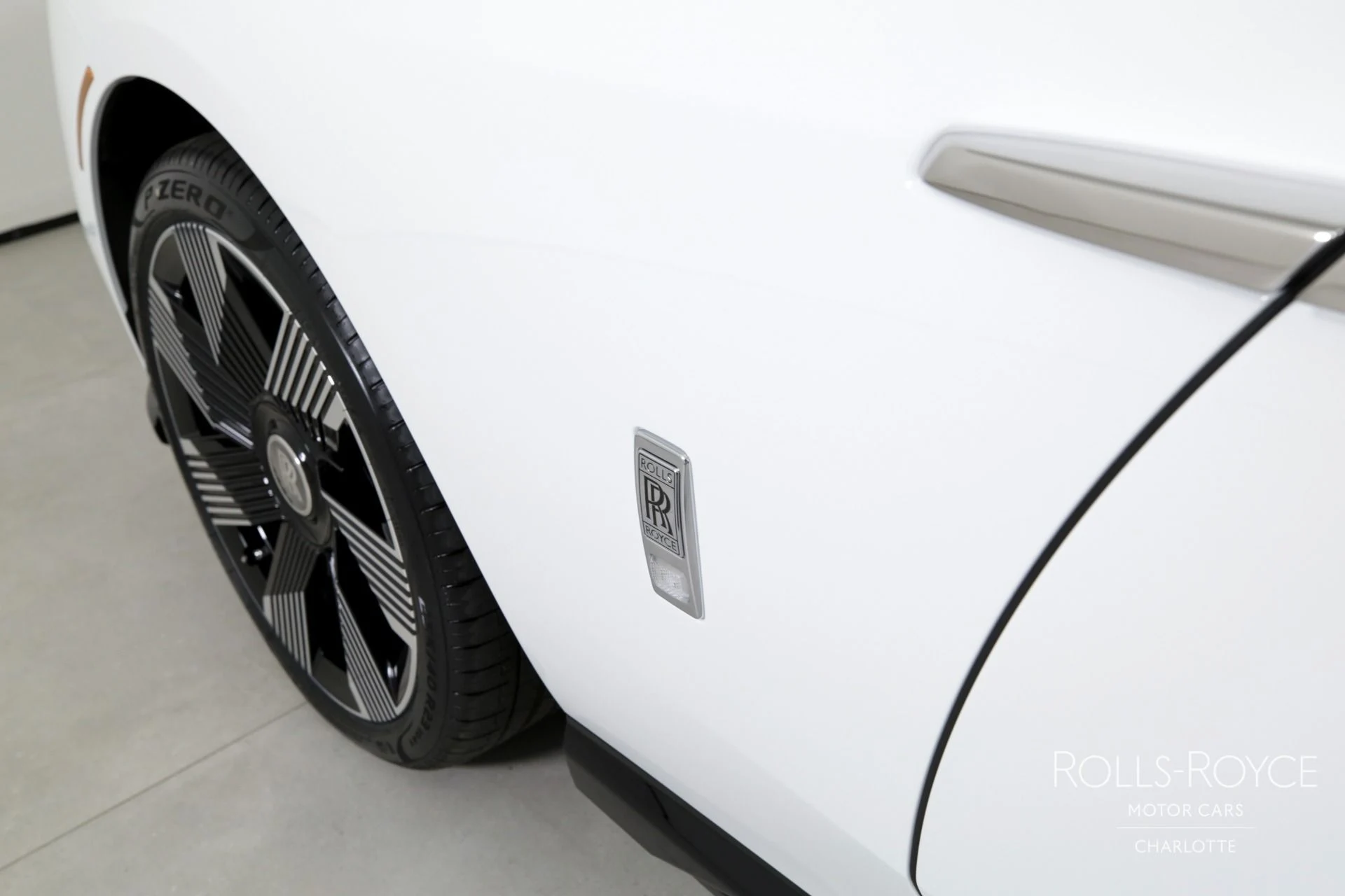 mph038_2647555172_Used_2024_Rolls_Royce_Spectre_1709308315_7e366397aa