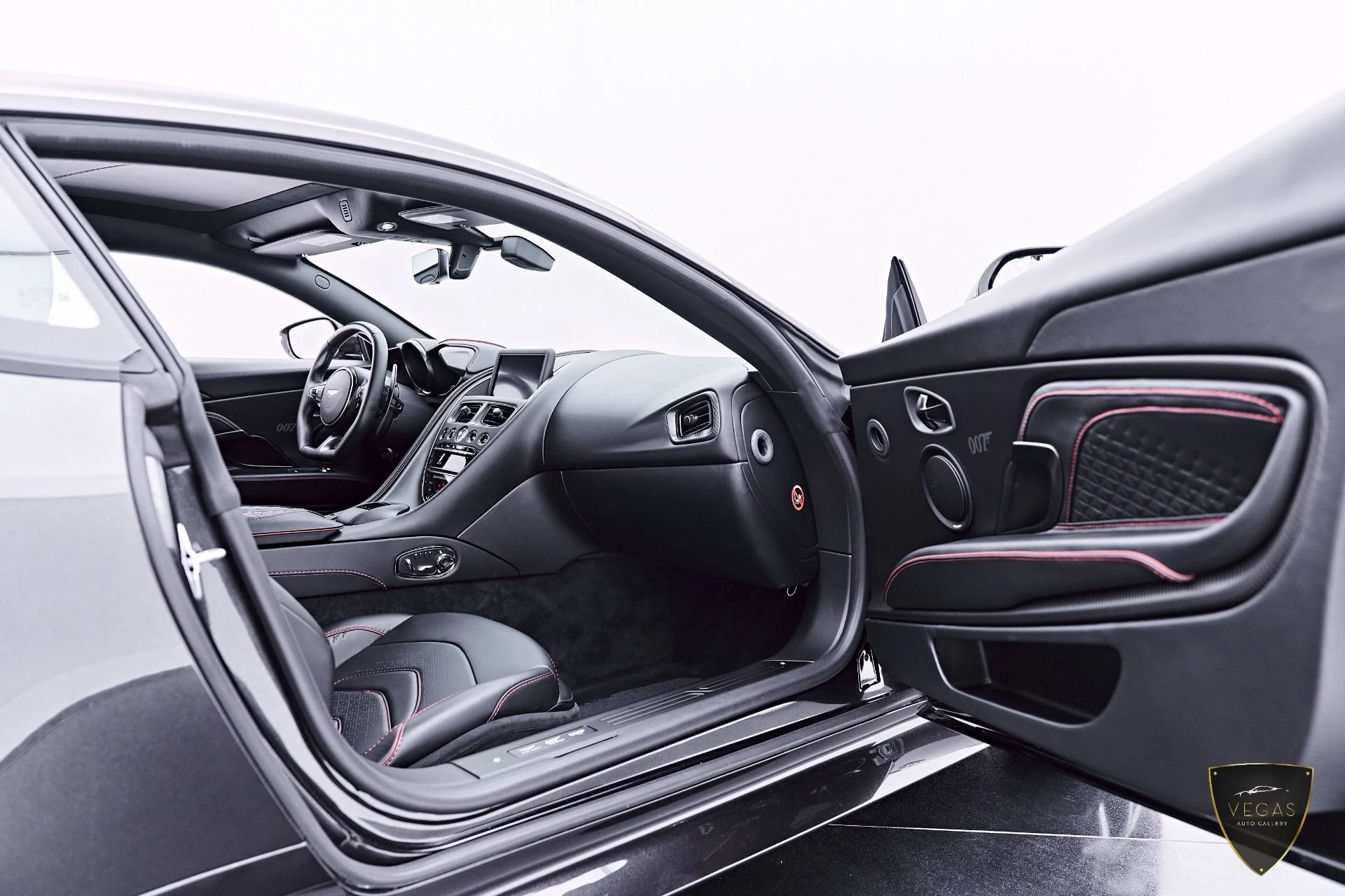 mph038_2650726189_Used_2021_Aston_Martin_DBS_Superleggera_1785181531_3ac39442a4