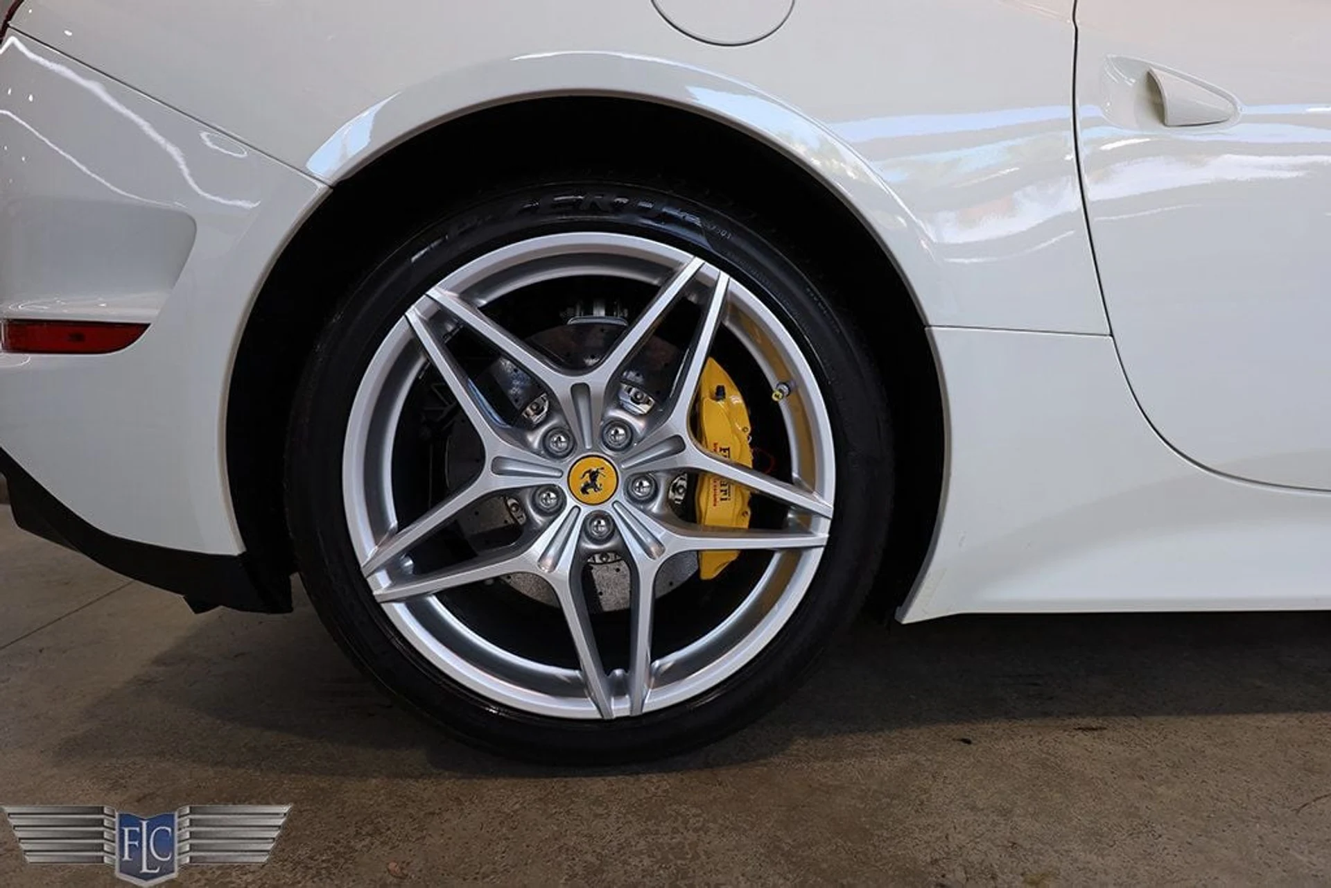 mph038_2657443154_used_2015_ferrari_california_t2drconvertible_9689_22995447_39_1024_923f5ca954