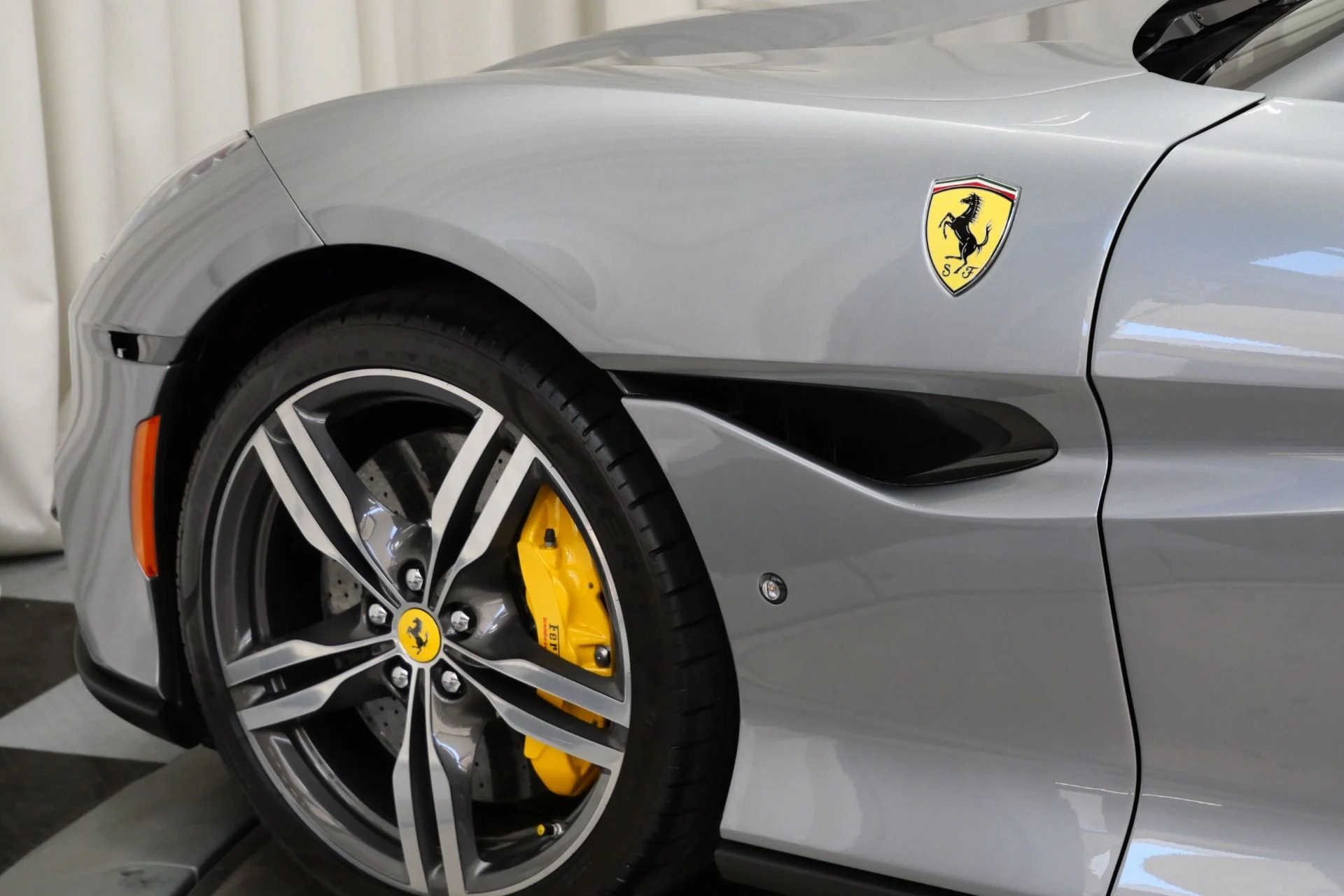 mph038_2680403178_Used_2022_Ferrari_Portofino_M_1754510991_80cf88db78