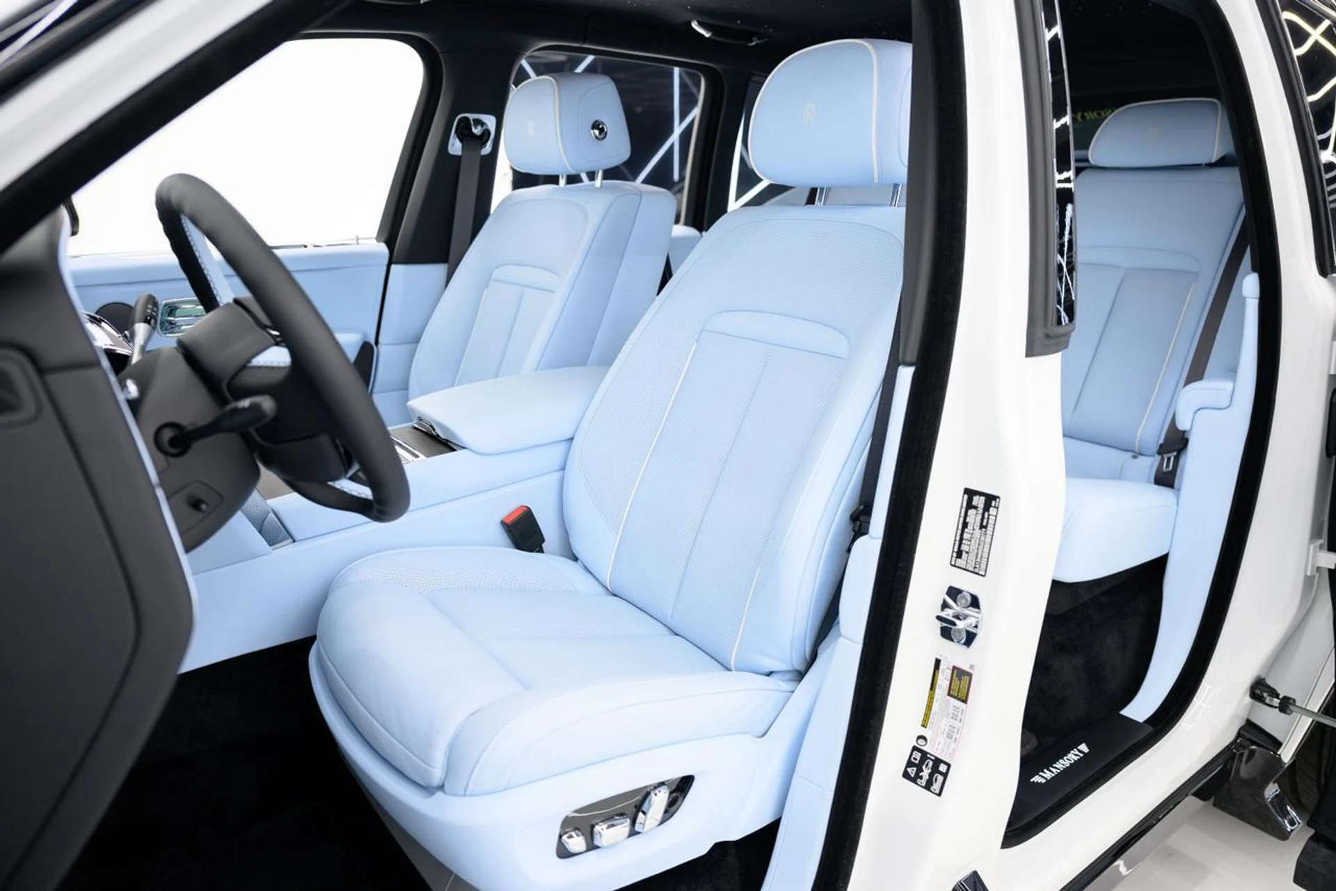 mph038_268545950_b6c369b0d897d49c635805ad539ae754_ff45b8265c