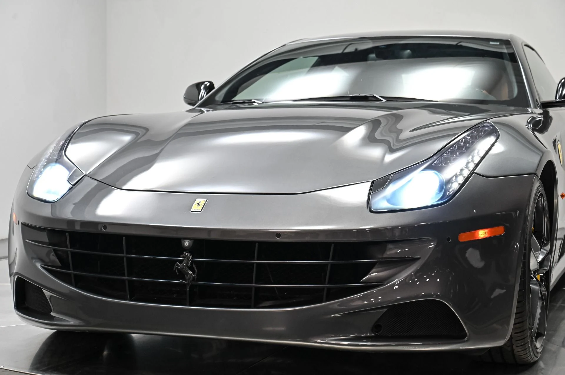 mph038_2701881666_Used_2014_Ferrari_FF_1758753683_e0bbdcca54