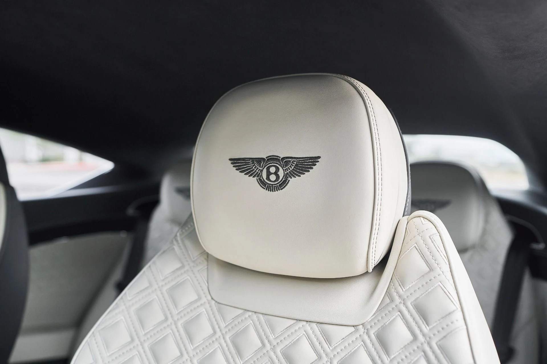 mph038_2706233288_Used_2021_Bentley_Continental_GT_V8_1764018723_0547ddb55a