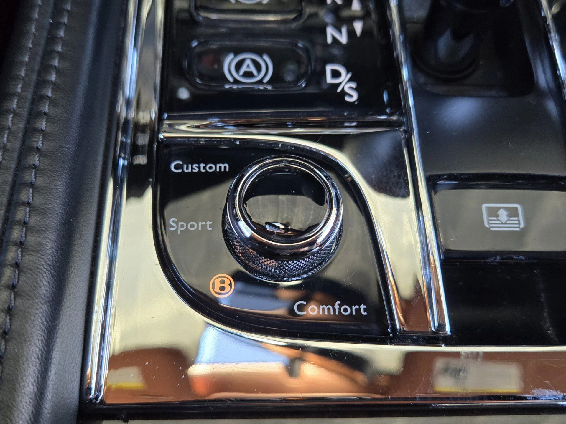 mph038_2709219015_4e373f8fc639380409067fa5da4b3312x_b0a65c2643