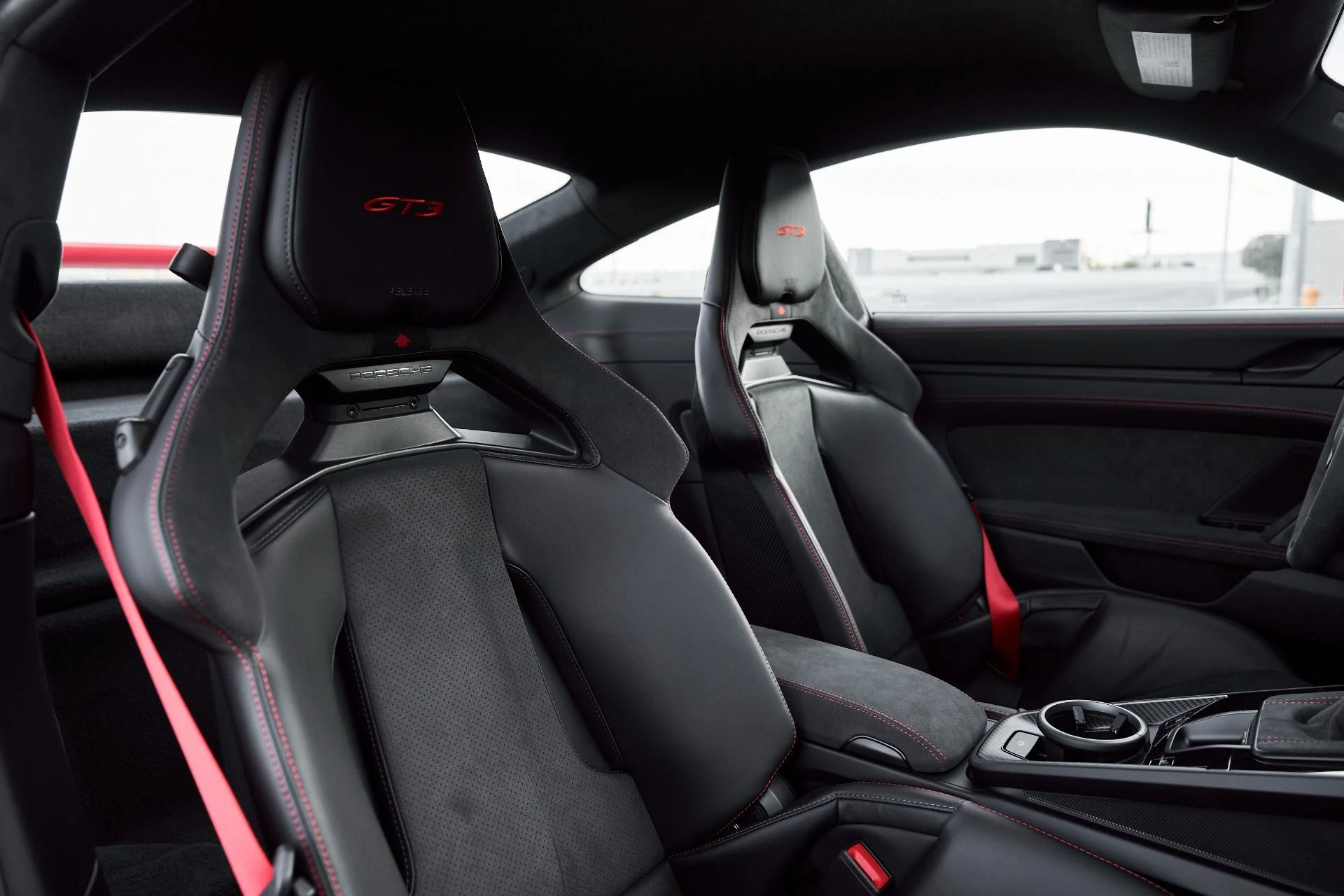 mph038_2714443017_Used_2025_Porsche_911_GT_3_1766514464_7d525710cc