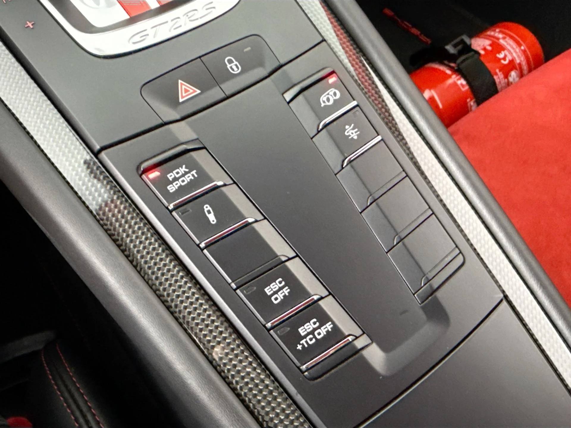 mph038_2716535037_Used_2018_Porsche_911_GT_2_RS_1784762988_84f9b6412e