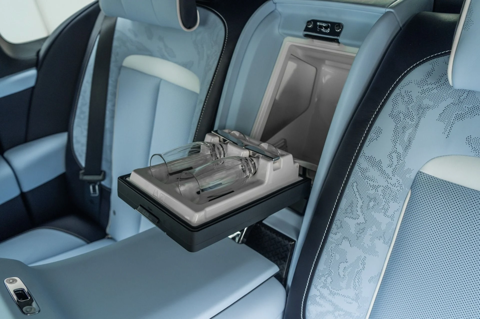 mph038_2722303769_Used_2025_Rolls_Royce_Cullinan_Black_Badge_345_Miles_611_K_MSRP_Gorgeous_Interior_1783451197_0e04f5322b