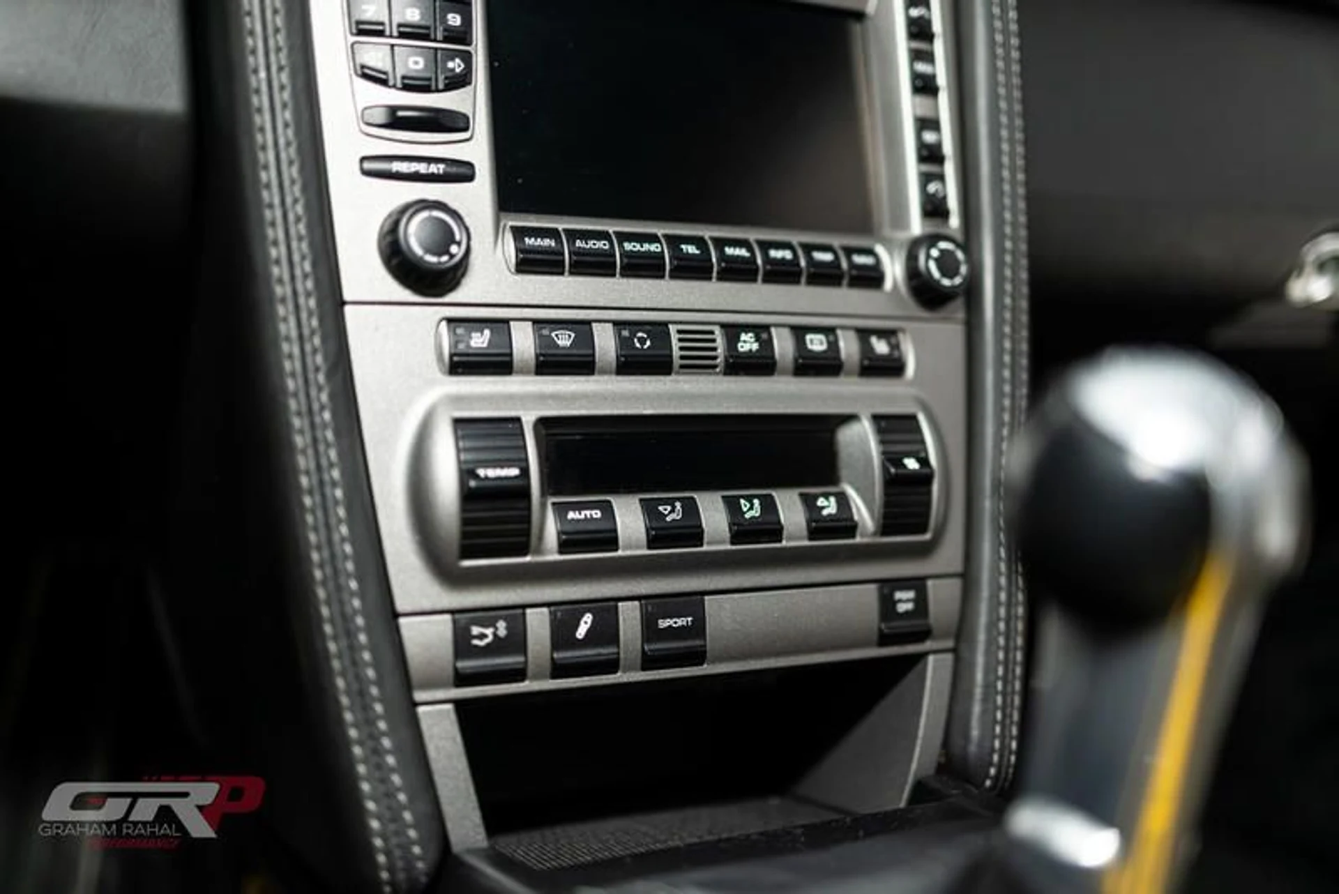 mph038_2735526018_9269_E5_A5_1_D5_F_42_FA_8_CFB_C3_C2261775_DB_5e711b7163