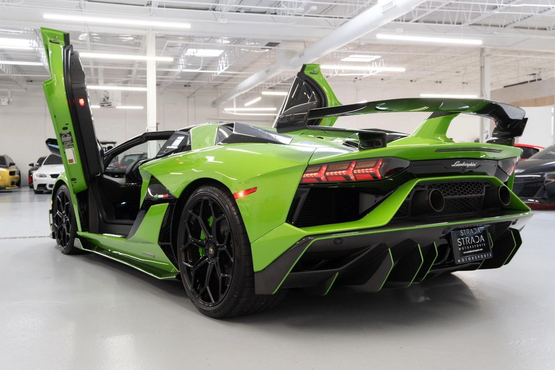 mph038_2742215678_Used_2021_Lamborghini_Aventador_LP_770_4_SVJ_1753475154_f37ff81284