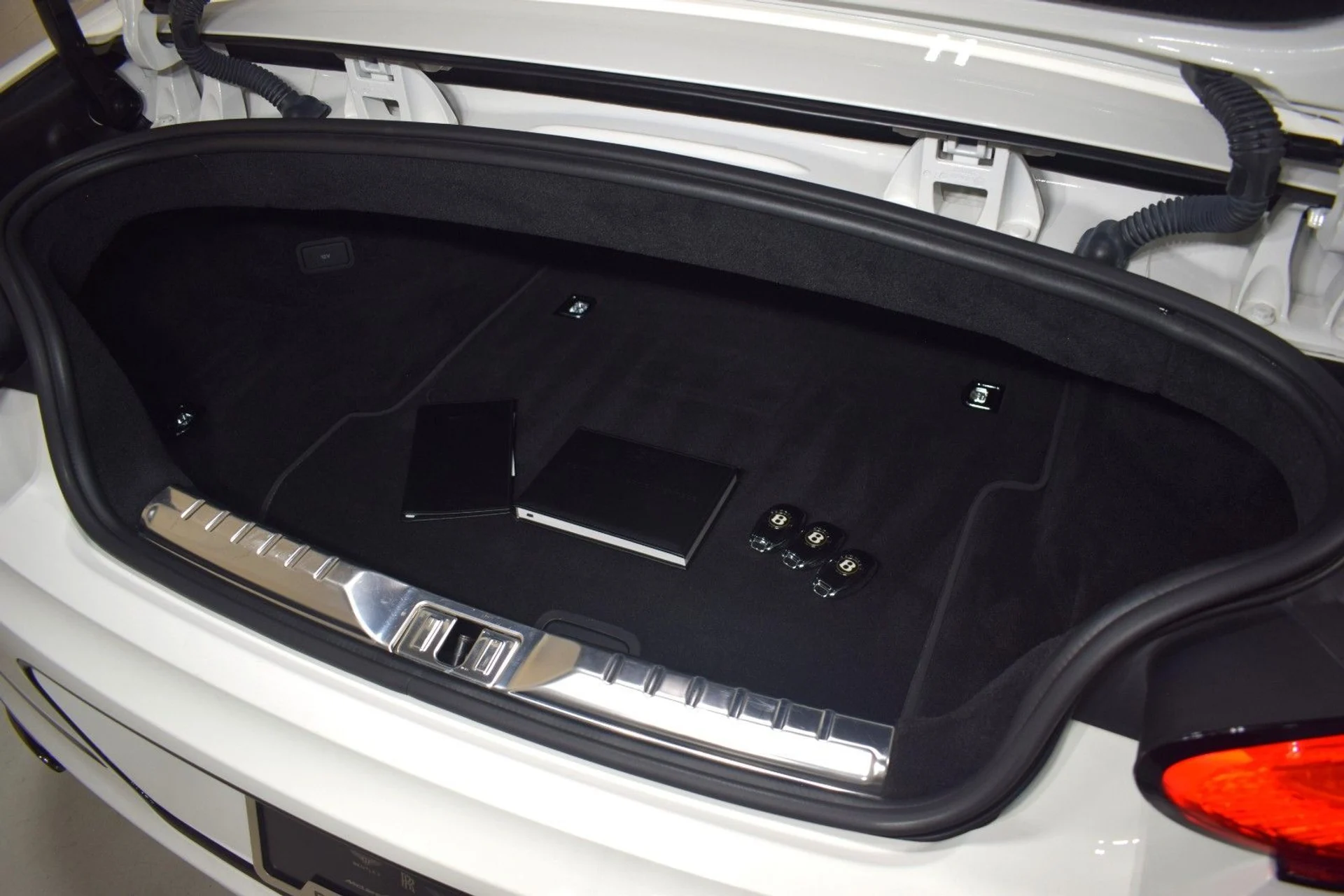 mph038_275304811_ee9aedcb51c96f52da676df615814868x_65ac98811b