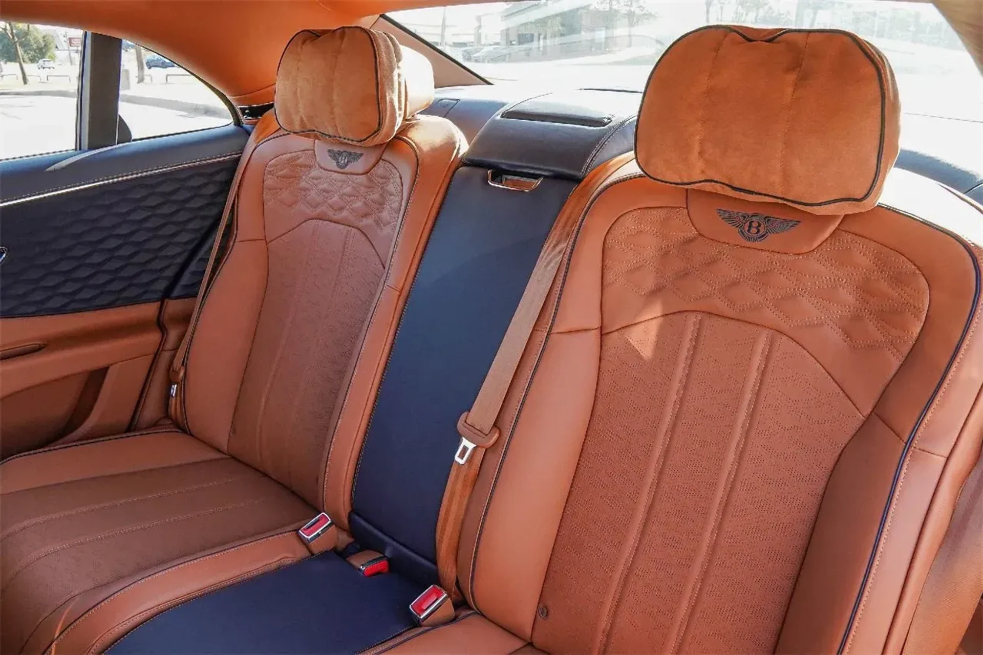 mph038_2755142209_7b7bb1ff6baf441b9164ab42c6f5eb81_c9eb83b75e