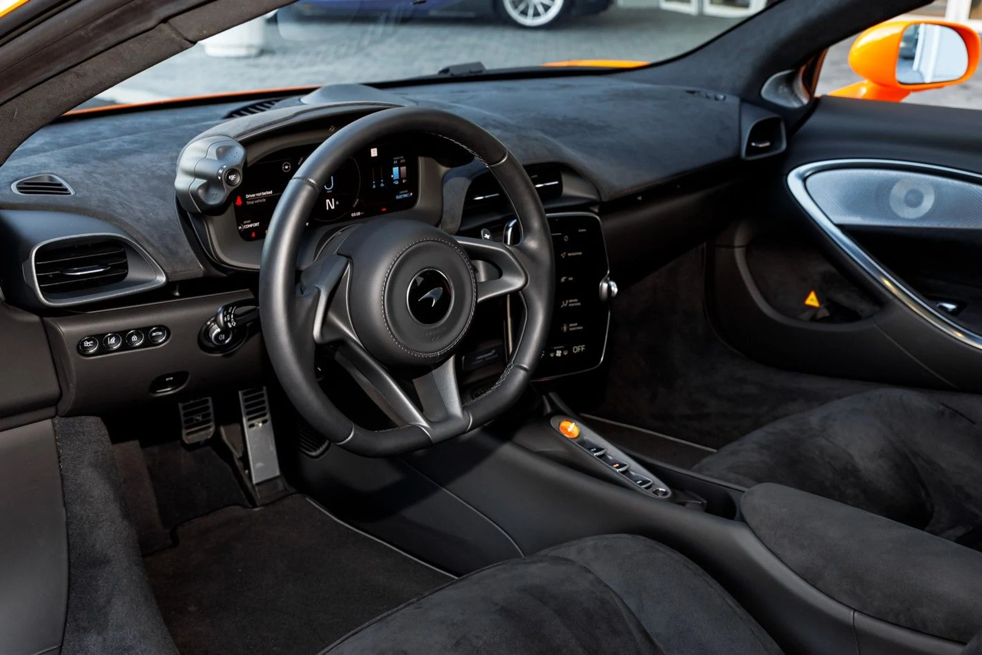 mph038_2757140289_617_p39_l_c67447f83f