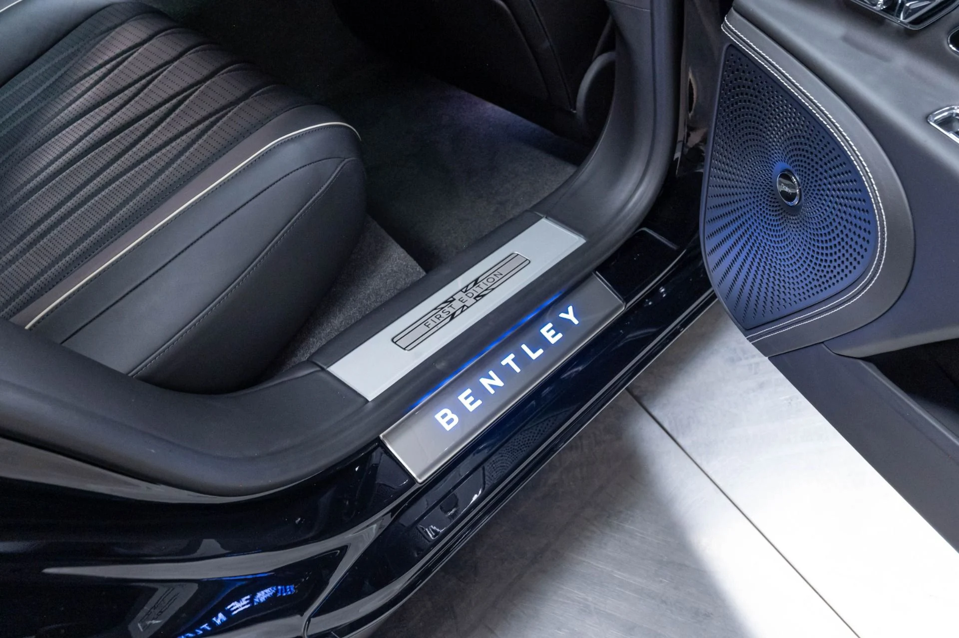 mph038_2765809314_Used_2020_Bentley_Flying_Spur_W12_1785337642_e9b395ec7e