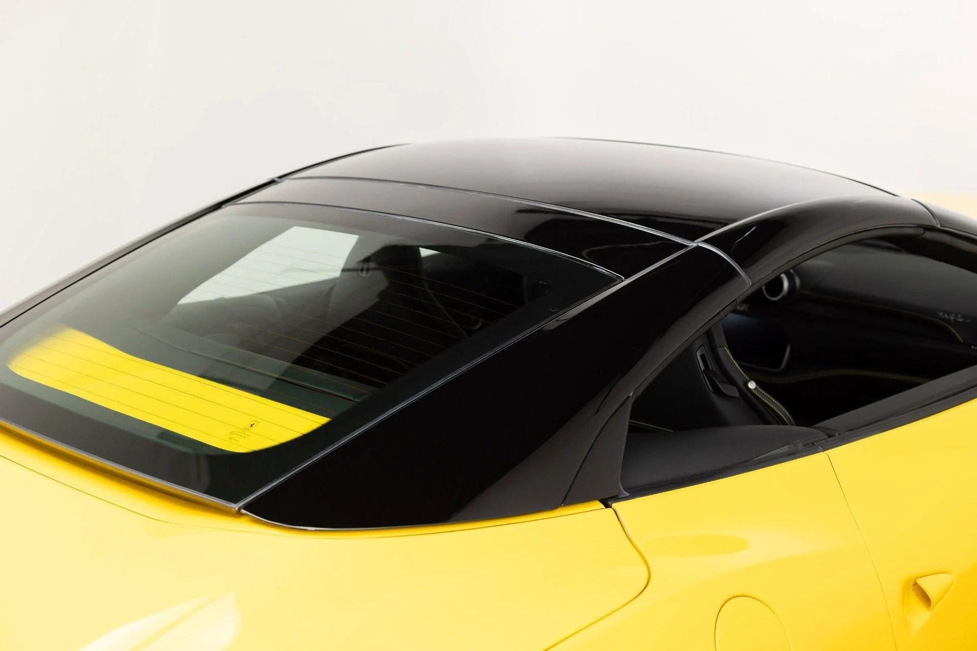 mph038_2772066167_Used_2020_Ferrari_Portofino_1777367921_1fee4cbe55