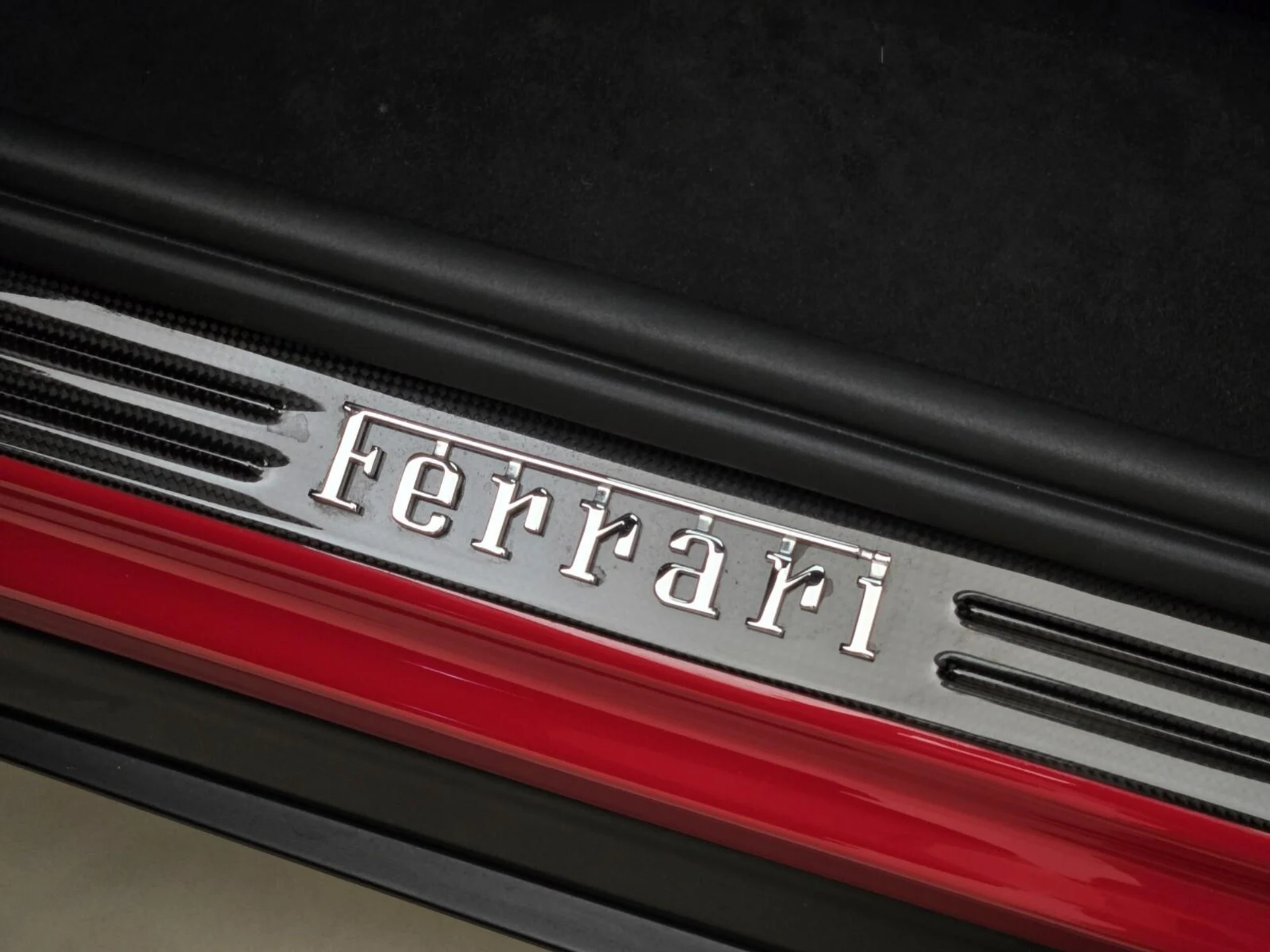 mph038_2775608986_Used_2025_Ferrari_Purosangue_1768891642_fa91229005