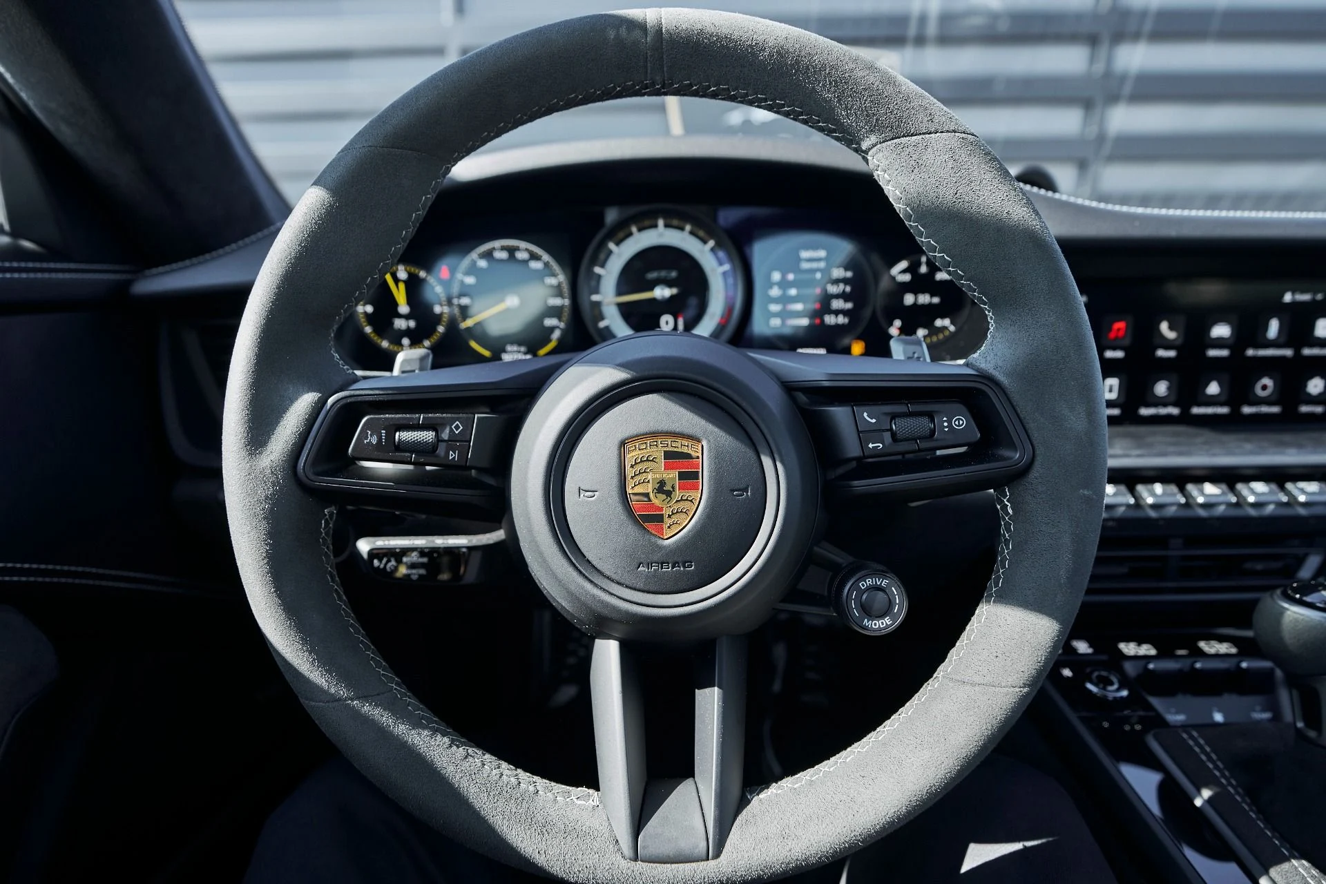 mph038_2777578451_Used_2022_Porsche_911_GT_3_1761959404_d95471ec63