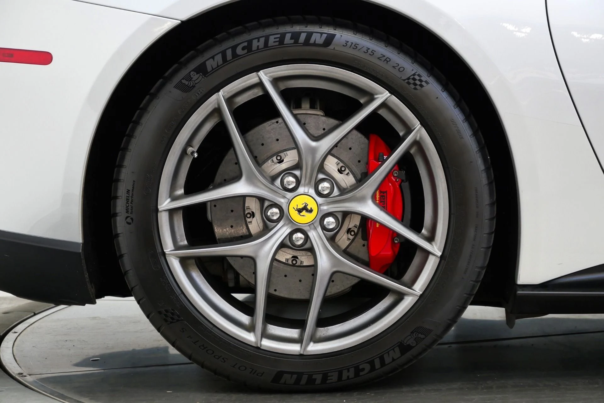 mph038_2778624258_Used_2015_Ferrari_F12berlinetta_Extensive_Interior_Carbon_Fiber_Diamond_Stitching_1790872038_7e074155f8