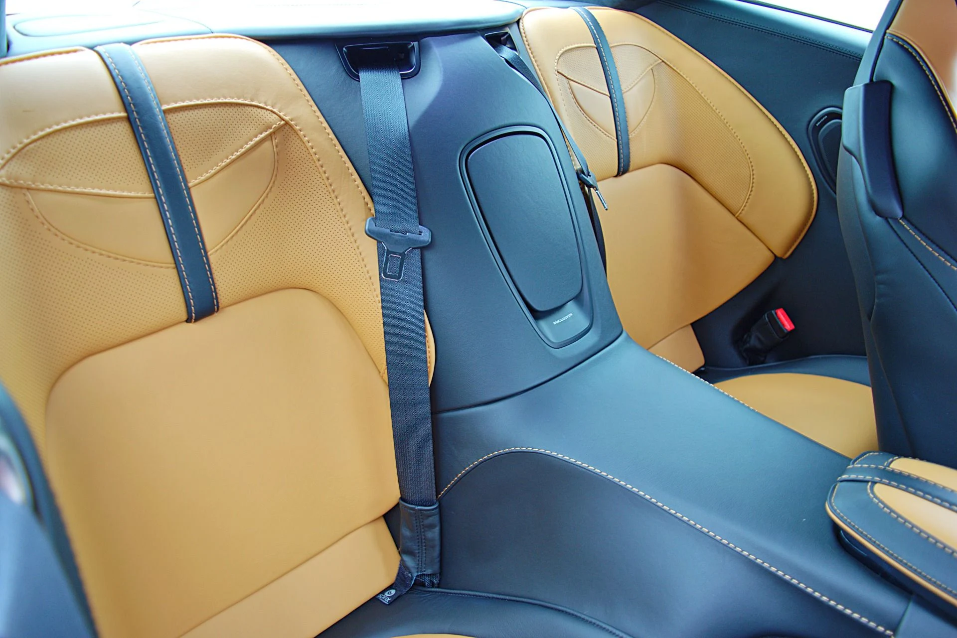 mph038_2788554403_Used_2019_Aston_Martin_DBS_Superleggera_1749223886_773e2e3b81