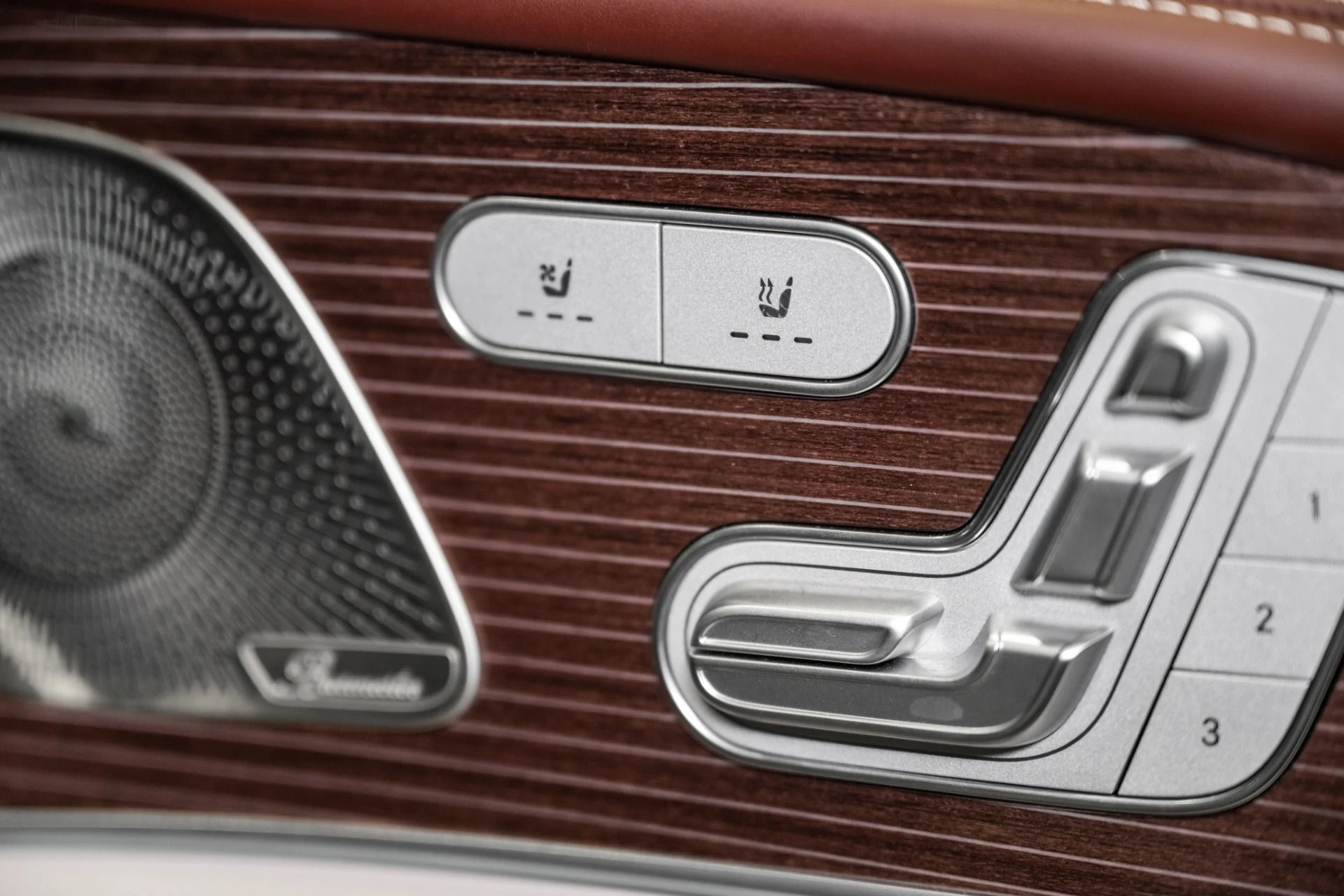 mph038_2794764492_Used_2022_Mercedes_Benz_GLS_Maybach_GLS_600_1761673303_d28297bb1f