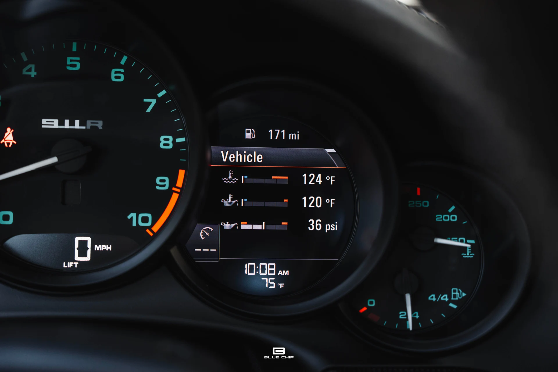 mph038_2797066154_6a2c87eb4279ca1f188fd9b5_2016_Porsche_911_R_39_37fcacd5c2