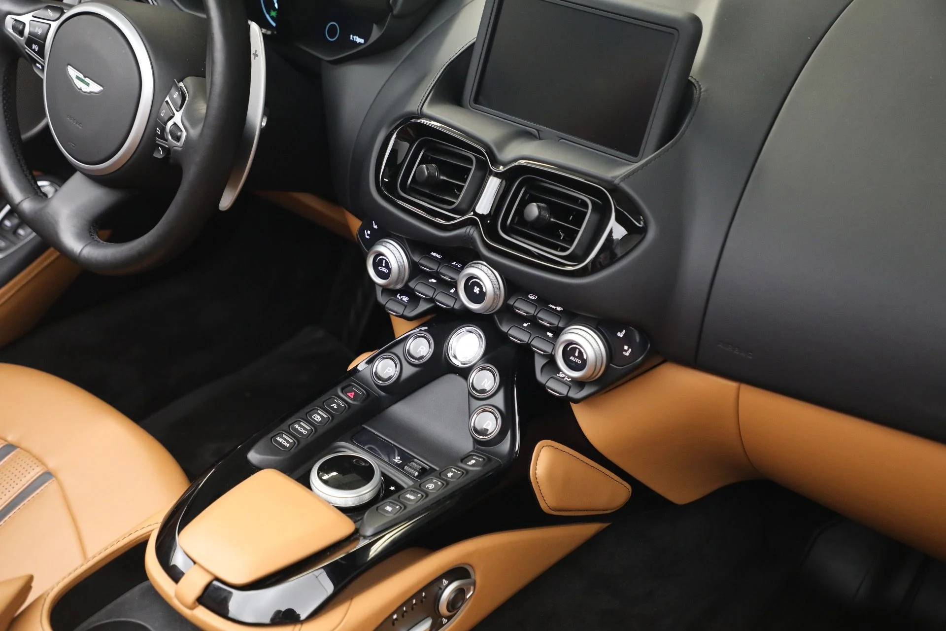 mph038_2809608298_Used_2023_Aston_Martin_Vantage_V8_1791917083_26be989503