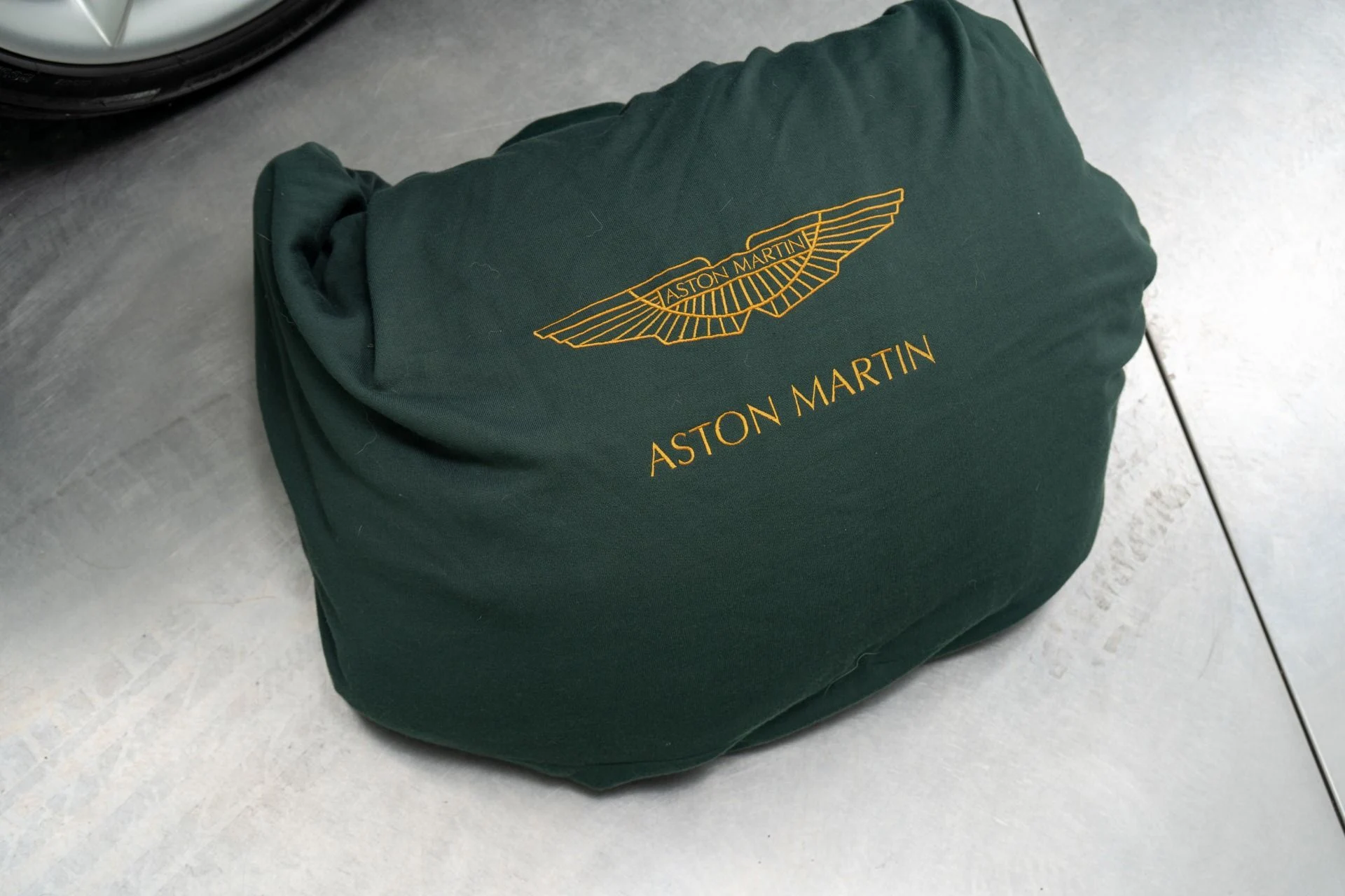 mph038_2818020048_Used_2001_Aston_Martin_DB_7_V12_Vantage_1760468249_492d106c09