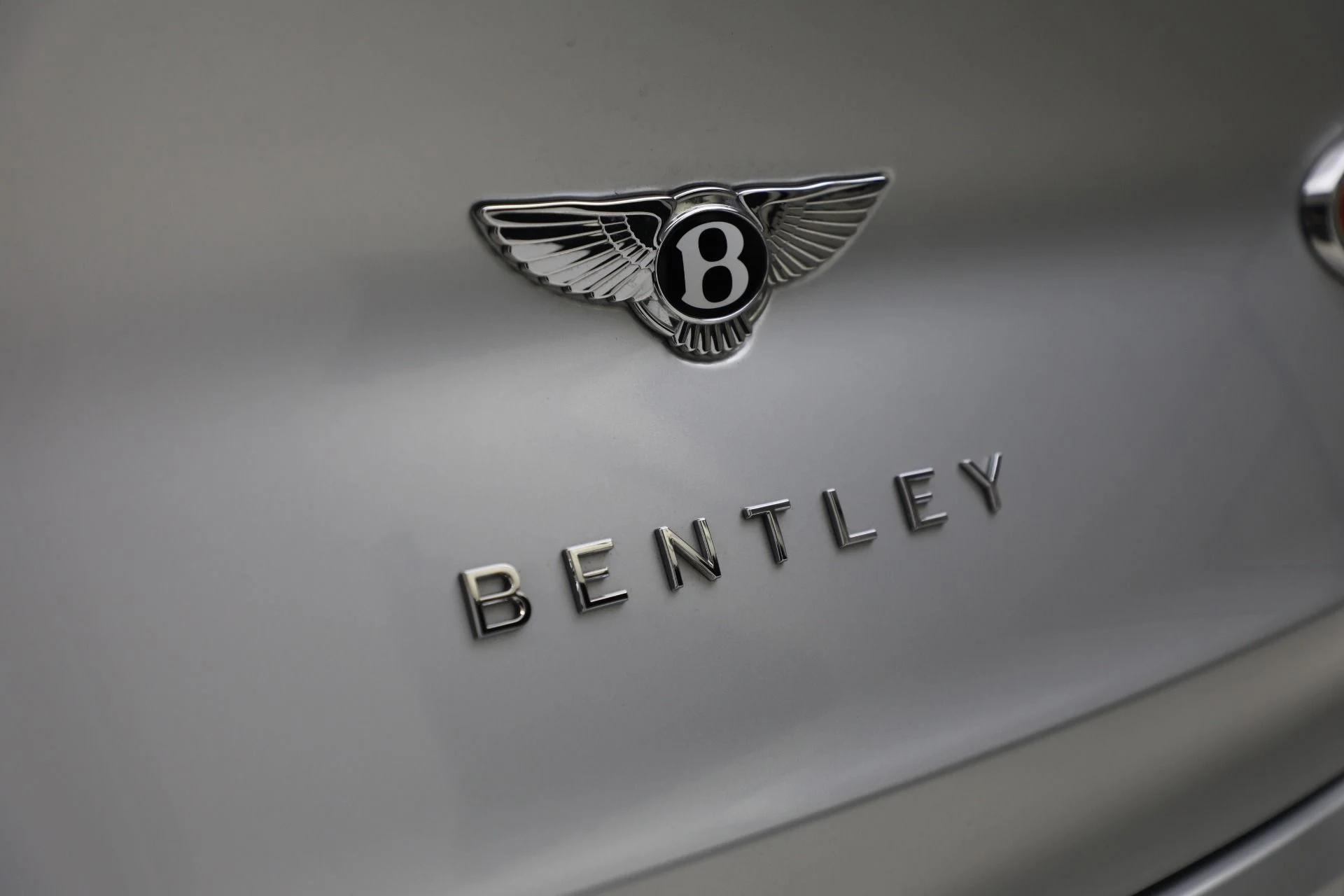 mph038_2818938338_Used_2021_Bentley_Bentayga_V8_b110a83e7d