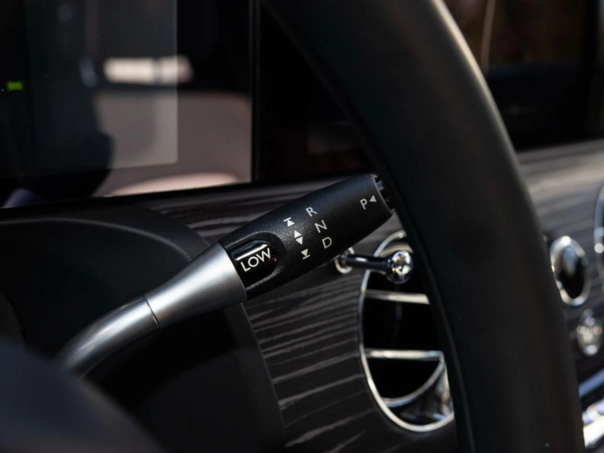 mph038_2834691114_499801363_69a752c3cb60012ee7110d18_ce37c5ee63