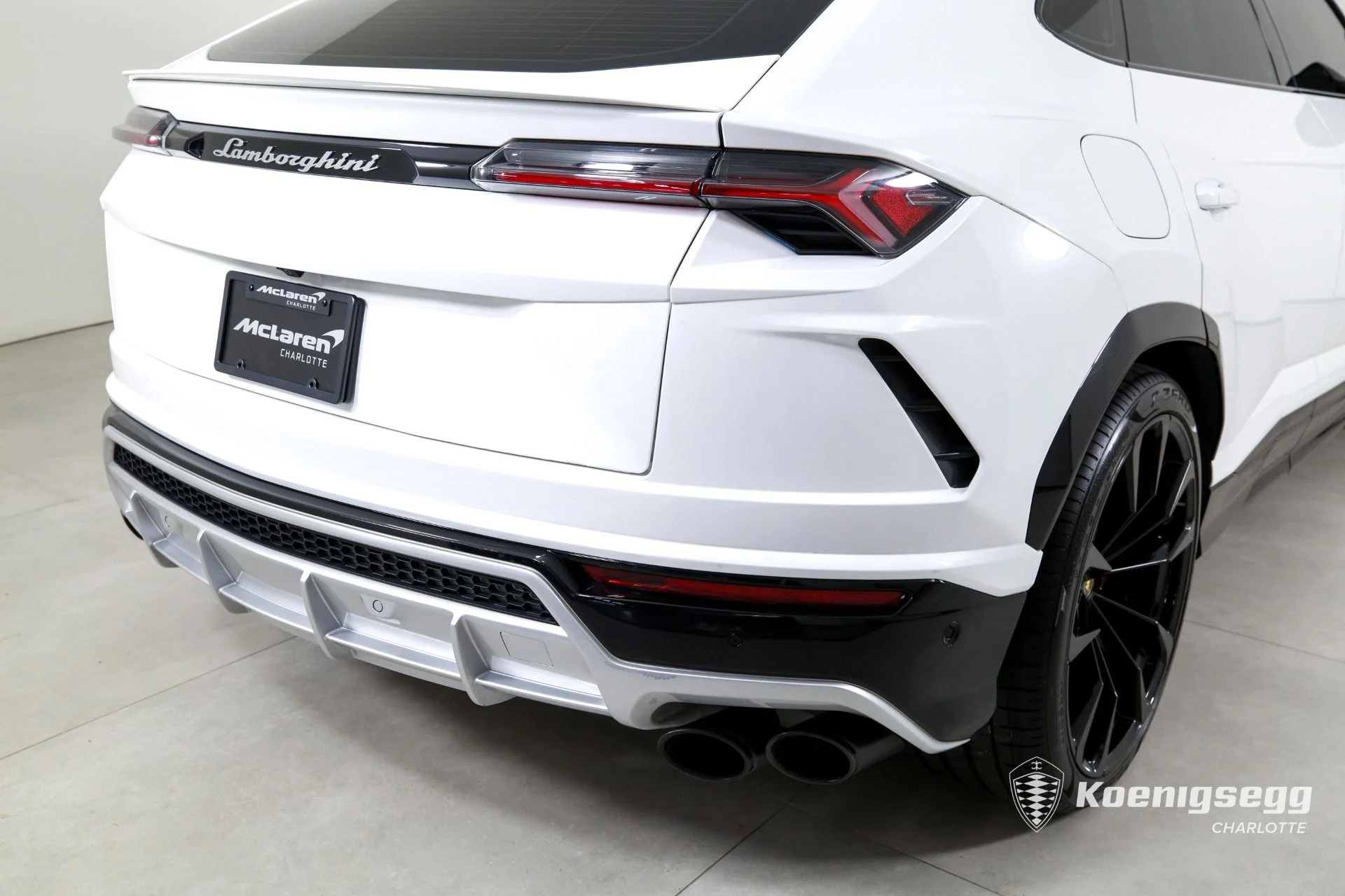 mph038_2844159033_Used_2019_Lamborghini_Urus_1760976119_89eb49dd85